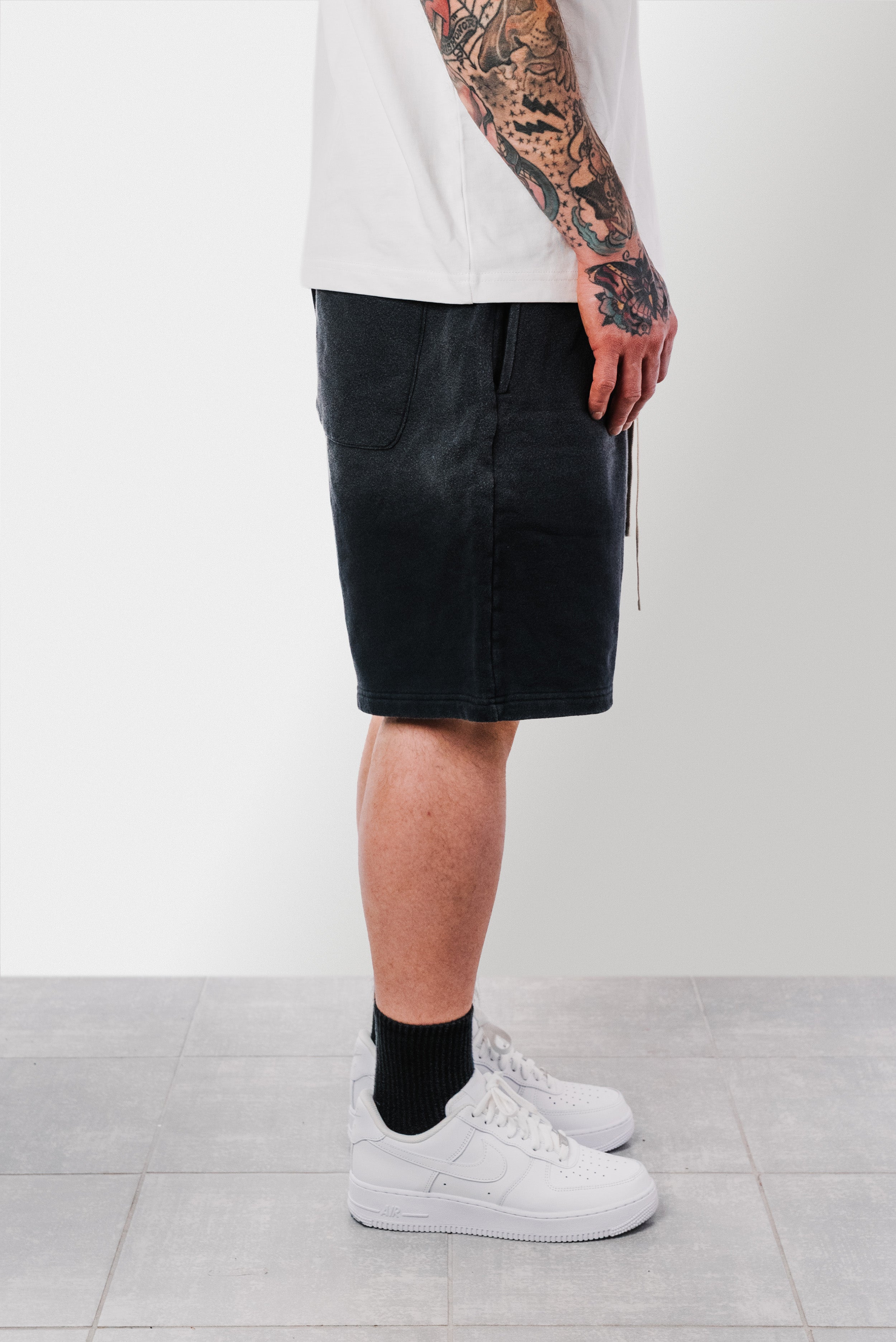 THE ACID WASH SPRAY SHORTS BLACK - Shoebuya Design