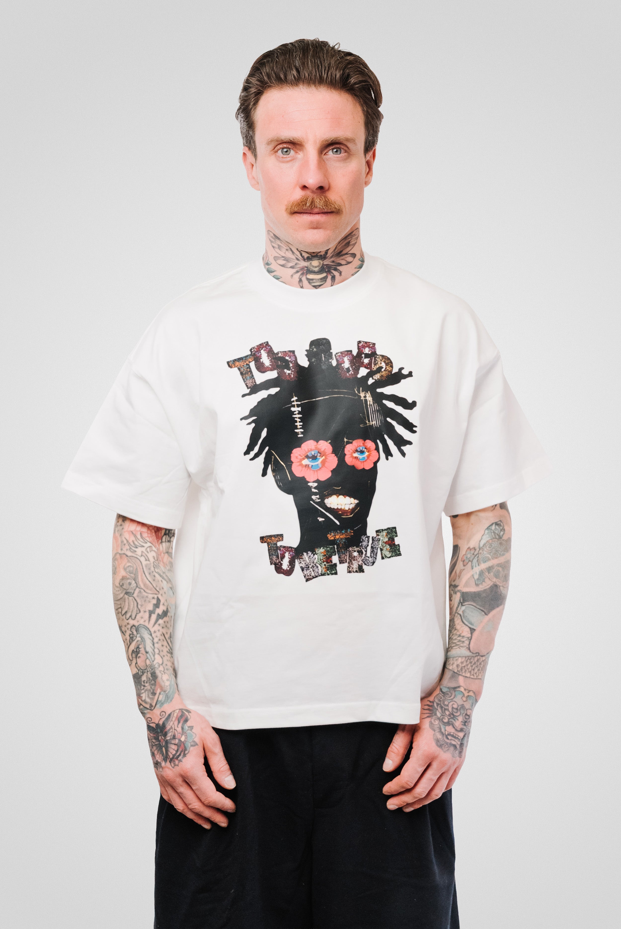 AFRICAN FACE BOXY TEE WHITE - Shoebuya Design