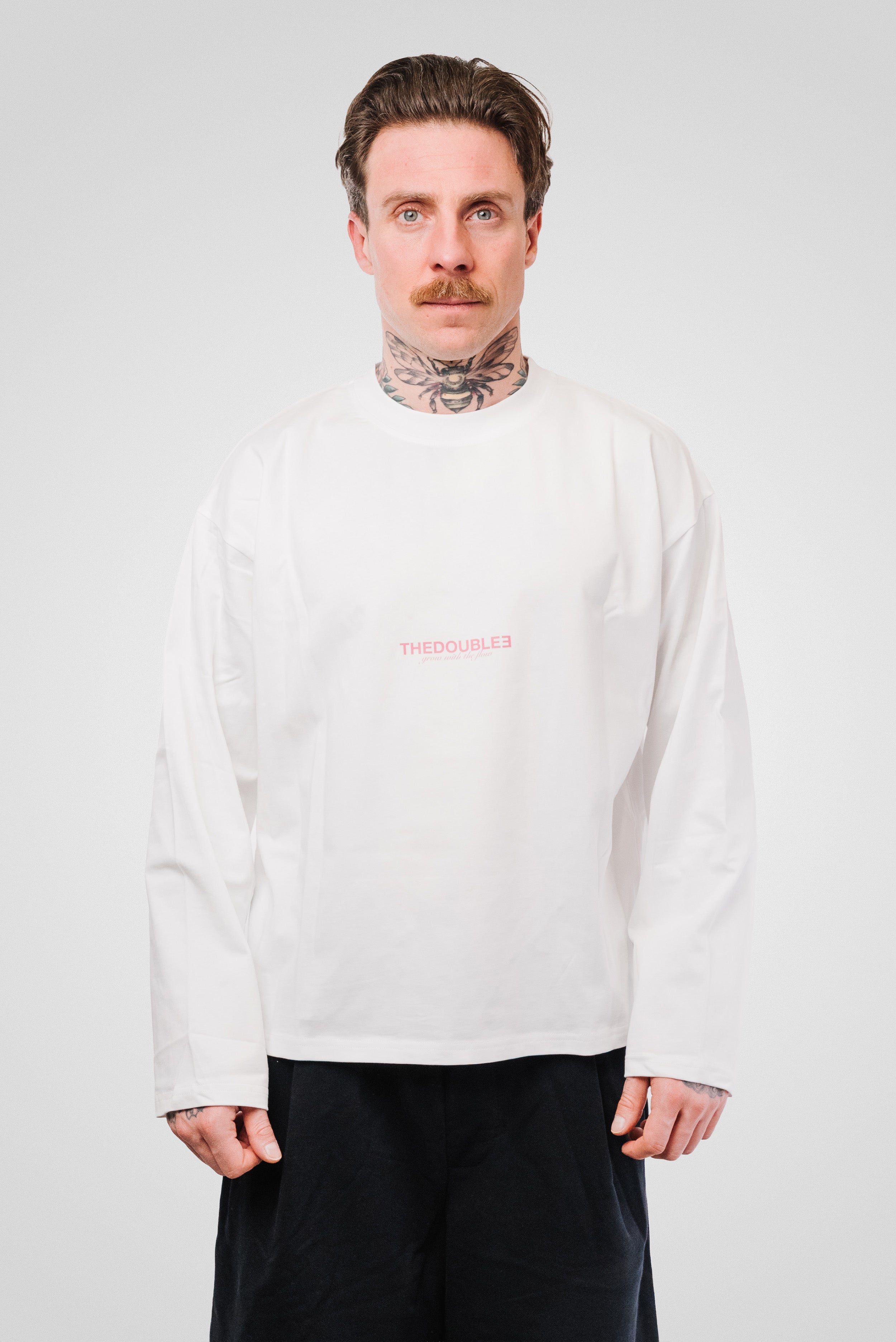 BIG TITS WHITE BOXY LONGSLEEVE - TheDoubleE