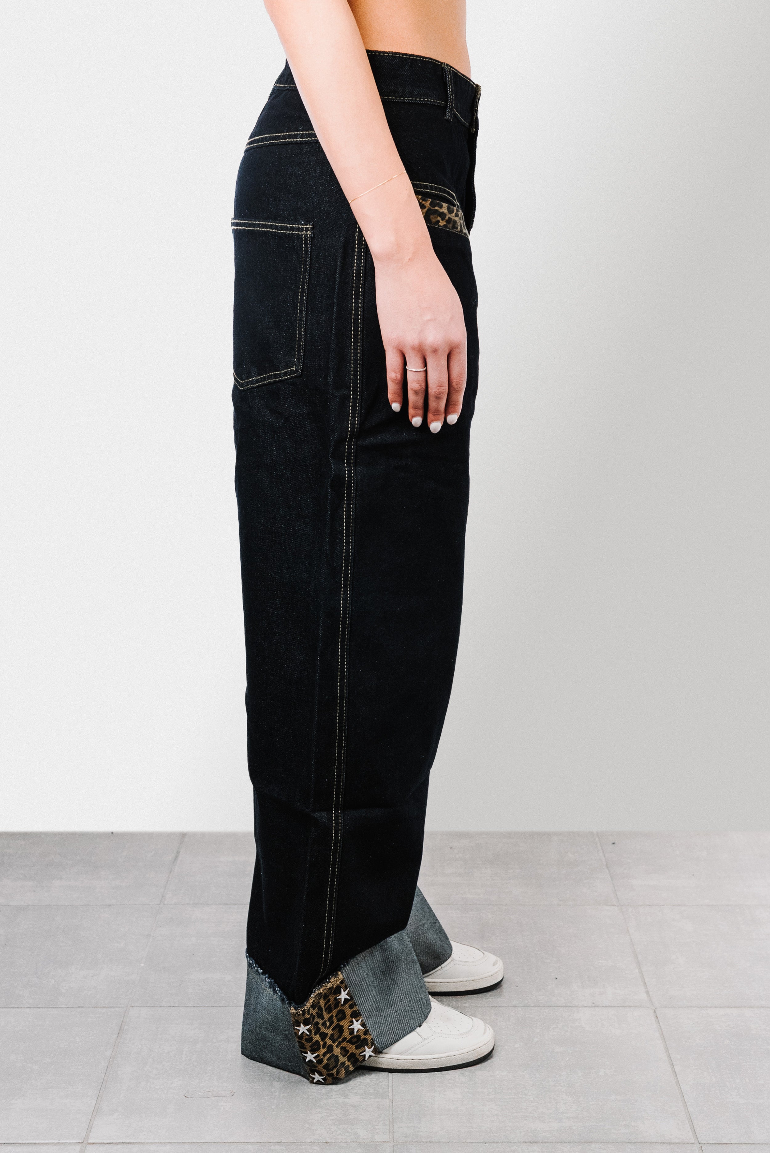 LEOPARD WOMEN DENIM BAGGY JEANS - Shoebuya Design