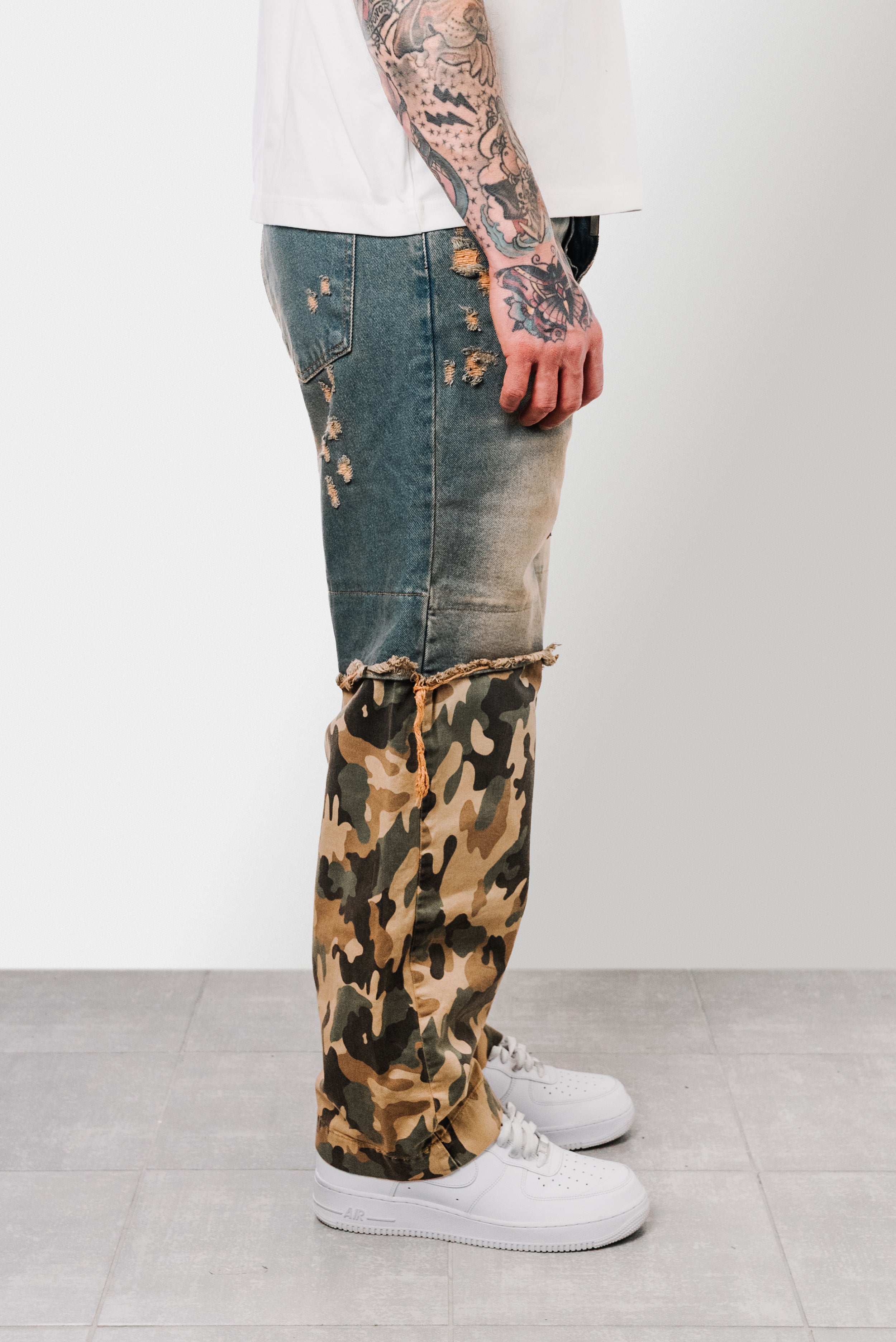 SUPER BAGGY ARMY BLUE JEANS