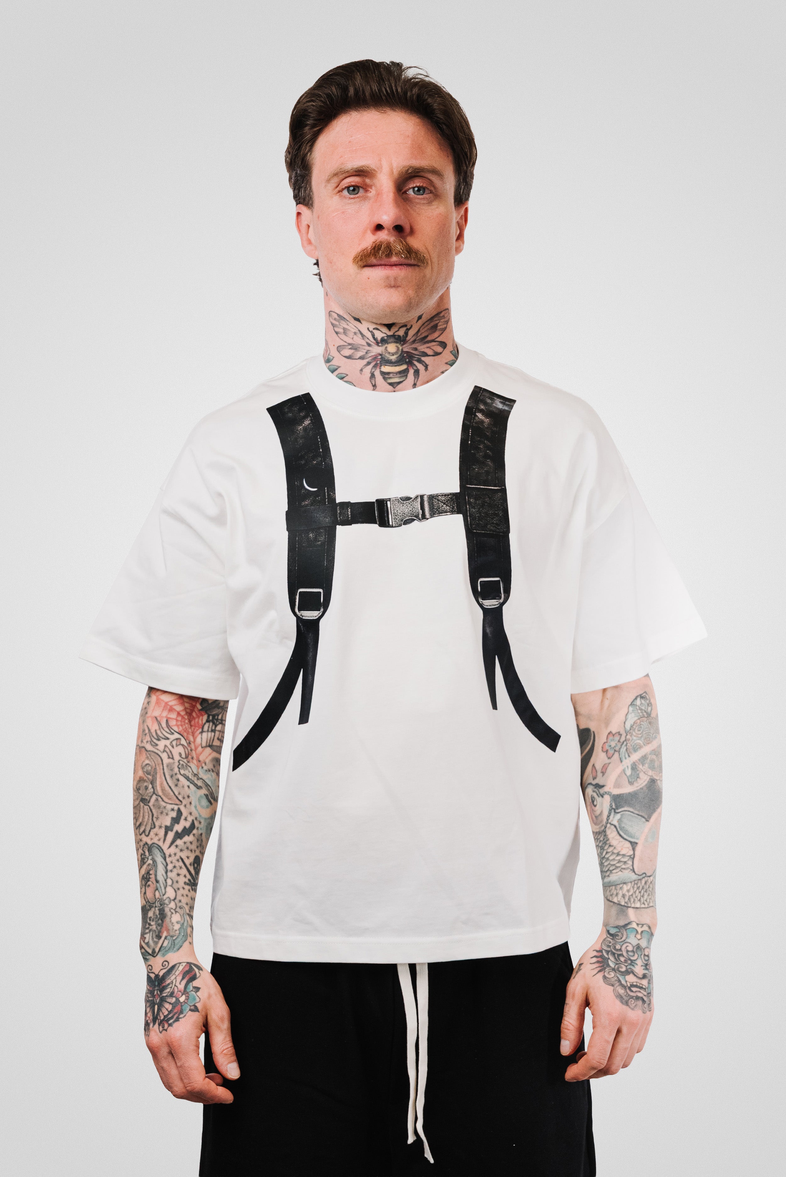 BACKPACK BOXY TEE WHITE - Shoebuya Design