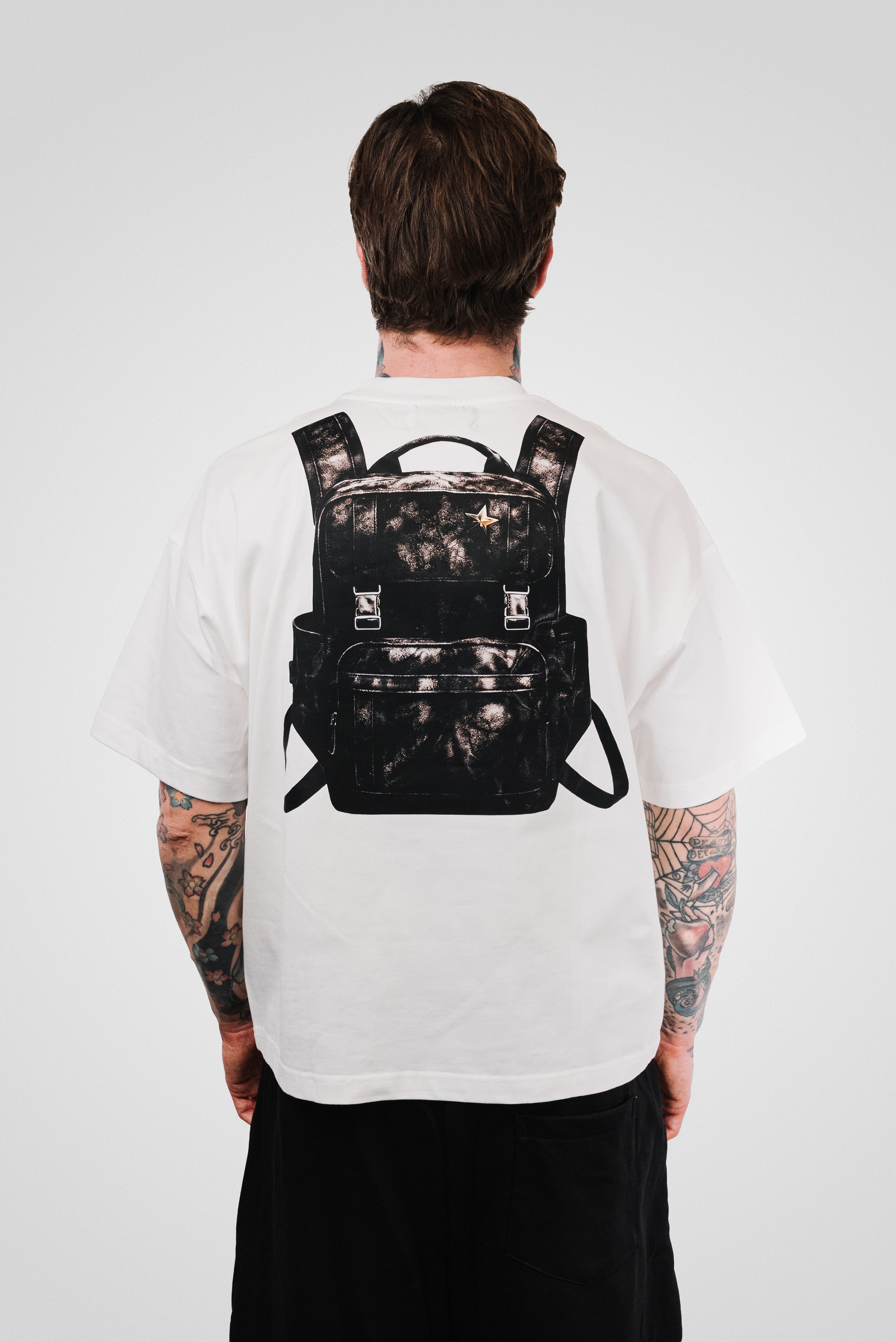 BACKPACK BOXY TEE WHITE - Shoebuya Design