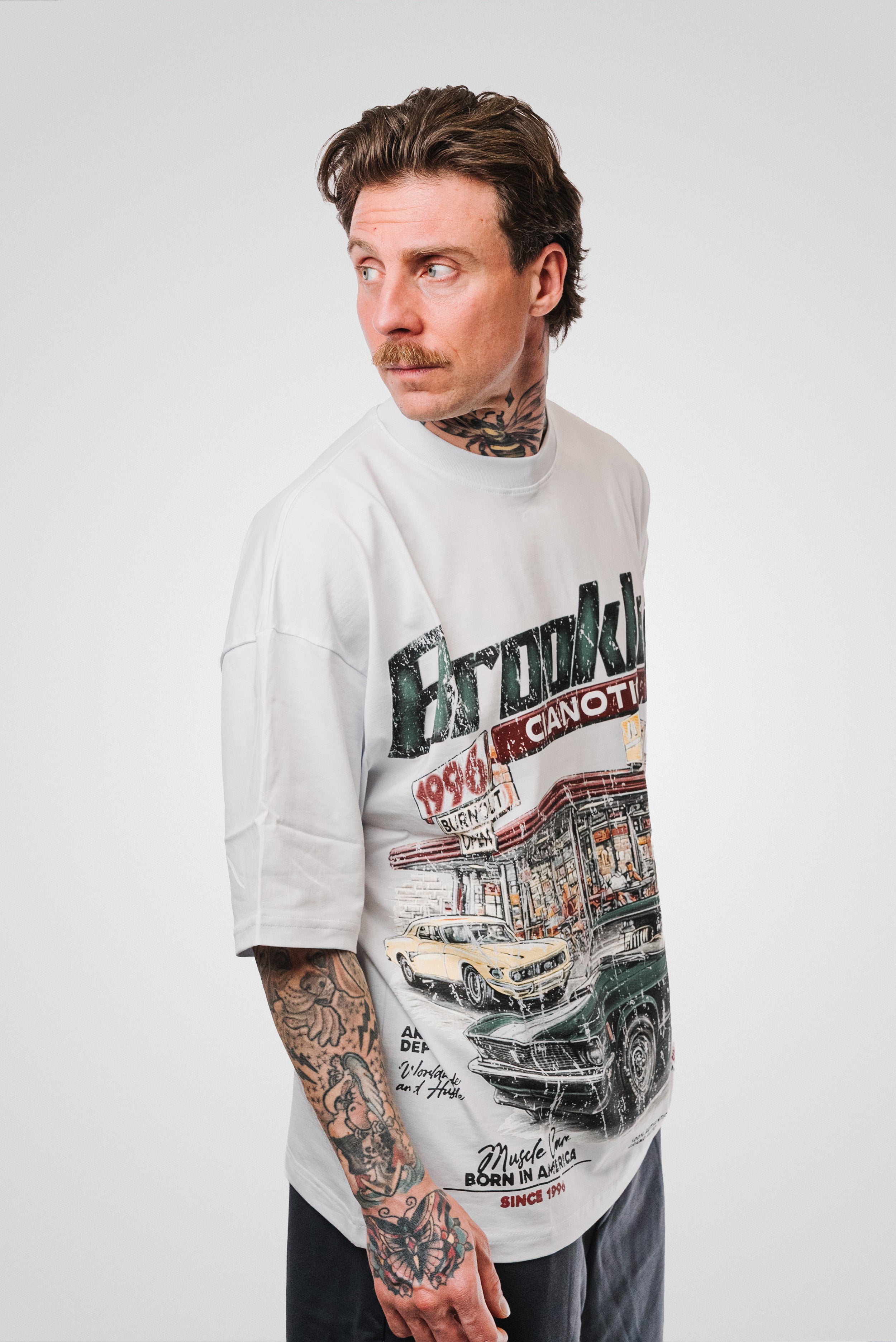 BROOKLYN WHITE TEE