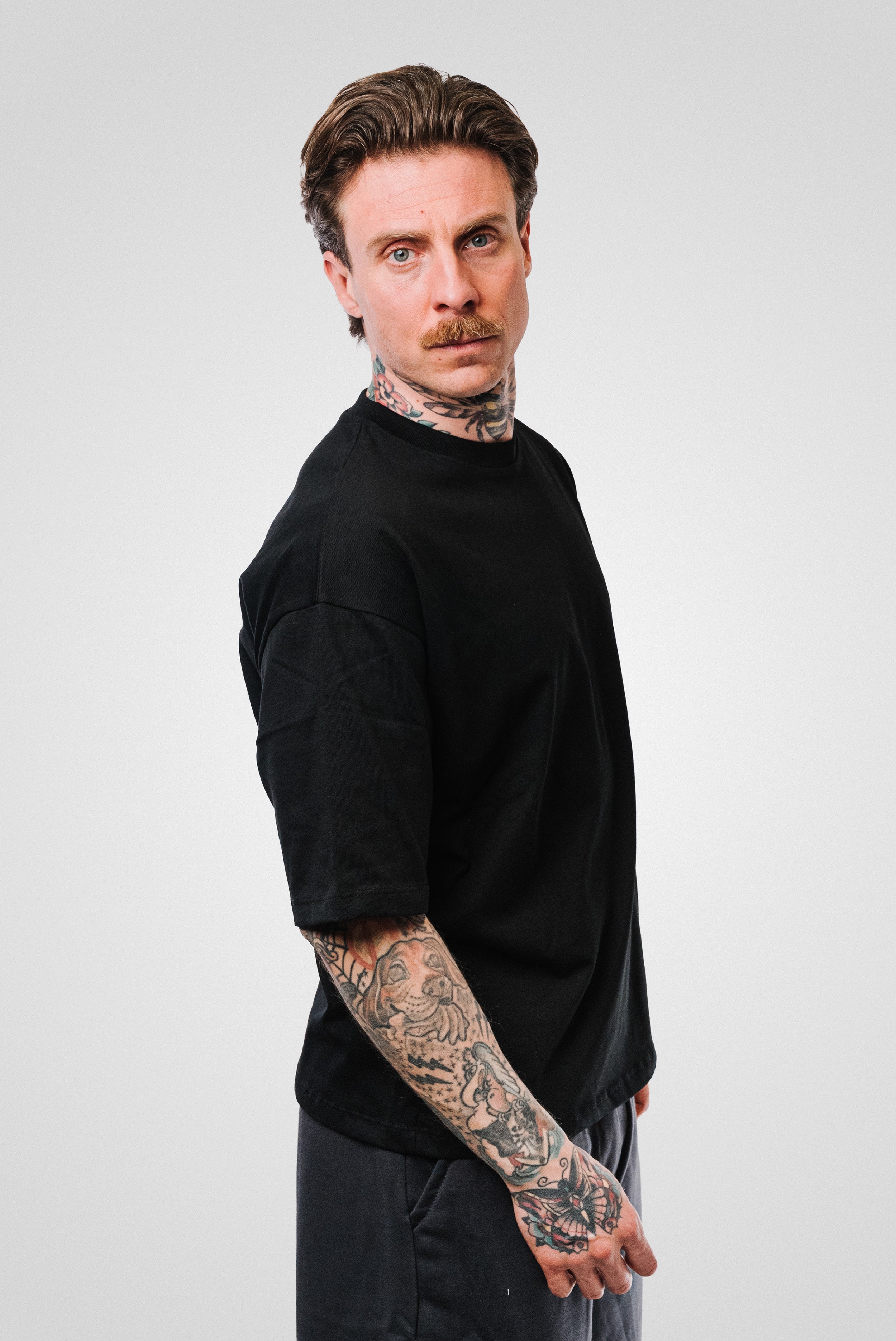 TUTTO PASSA TEE BLACK - Replacement Brand