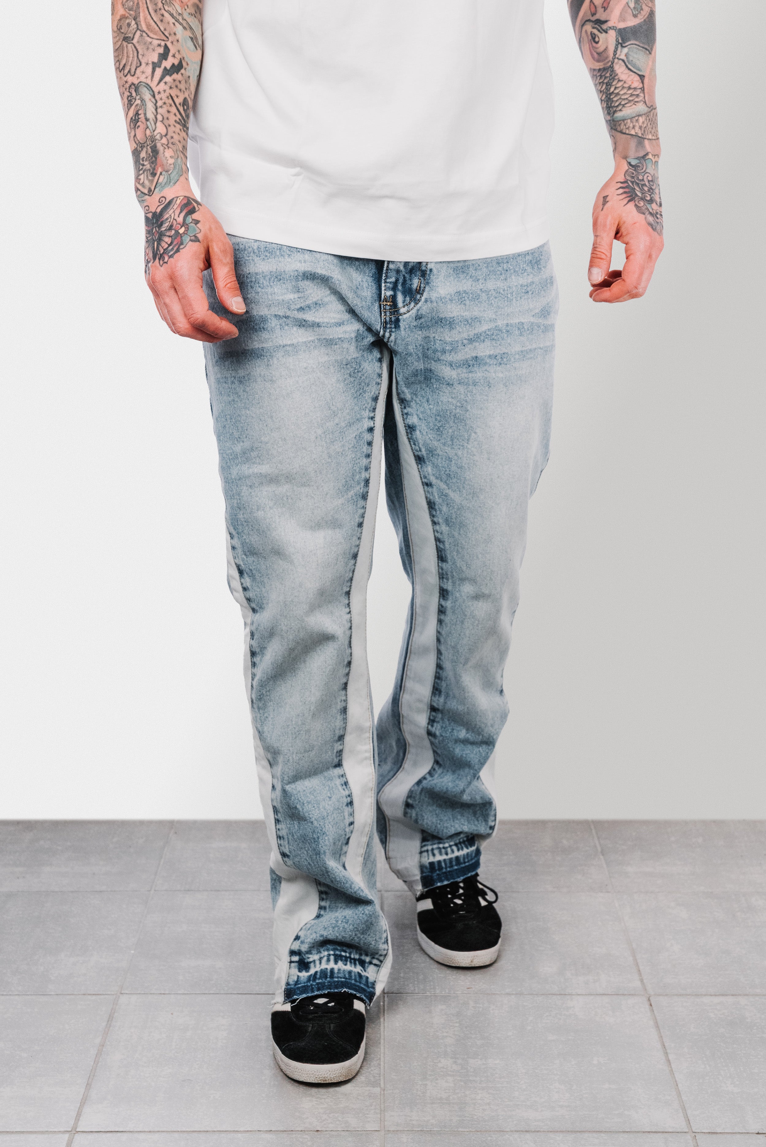 WHITE SIDE DENIM FLARE JEANS - Replacement Brand