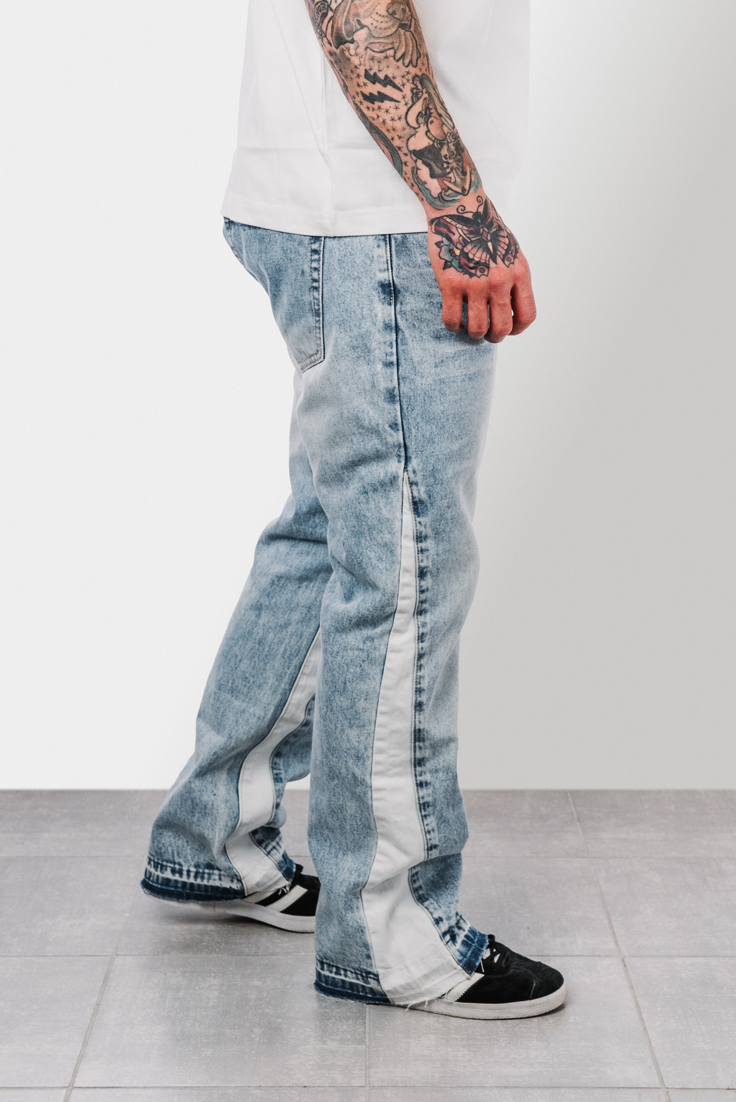 WHITE SIDE DENIM FLARE JEANS - Replacement Brand