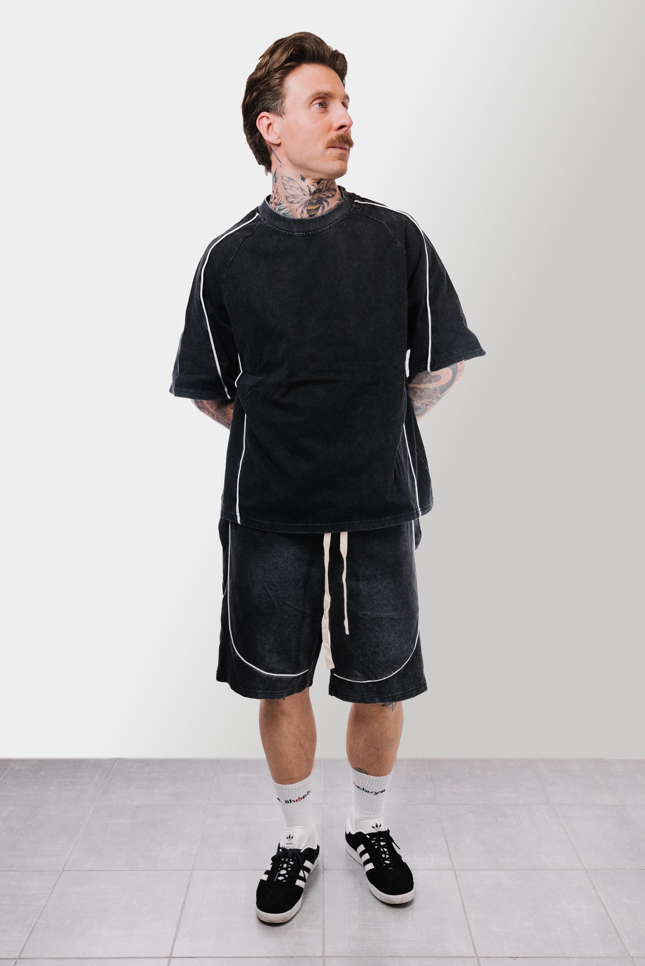 WASHED BLACK WHITE LINE SHORT TRACKSUIT - Replacement Brand