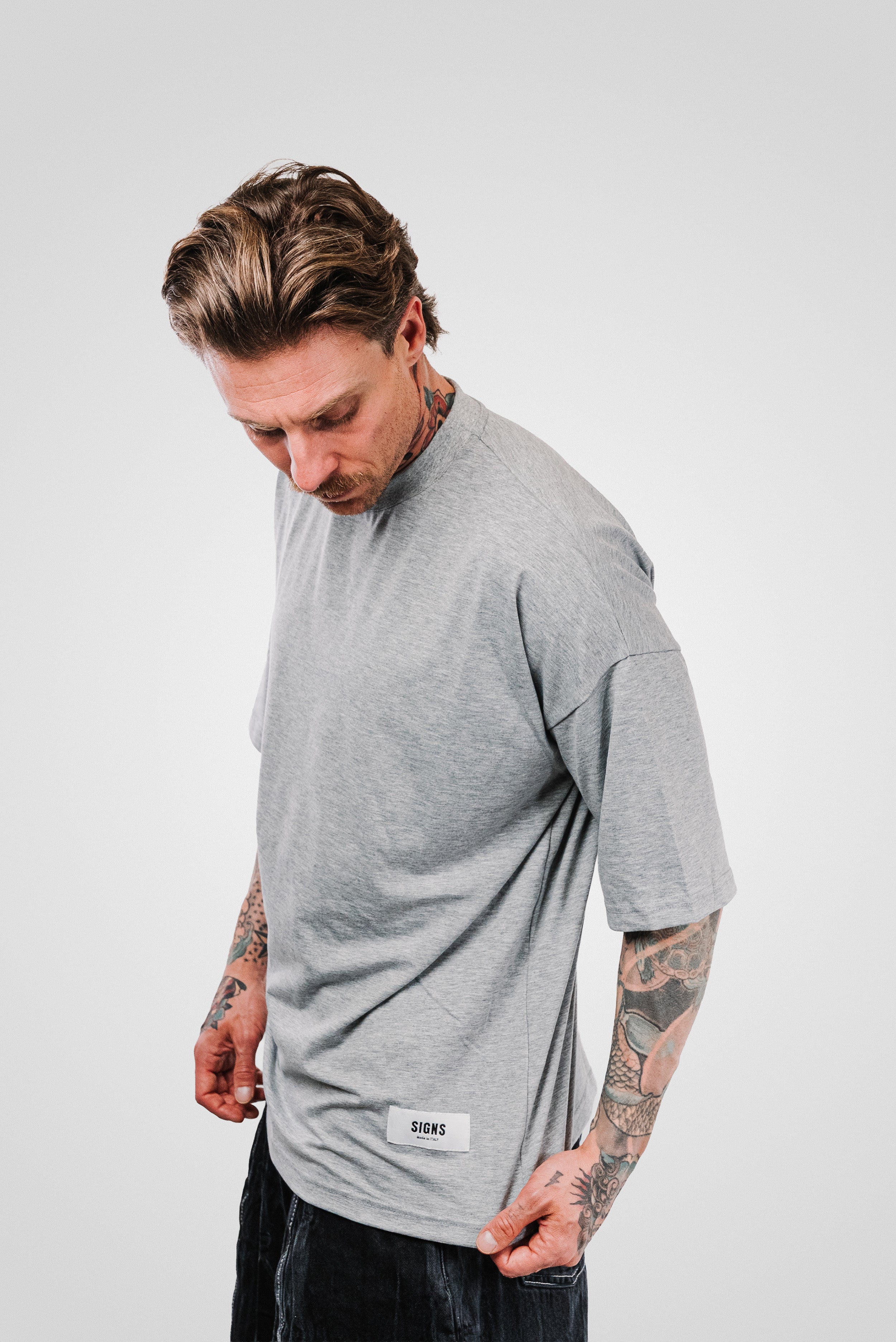 OVERSIZED LIGHT GREY TEE - Signs Brand