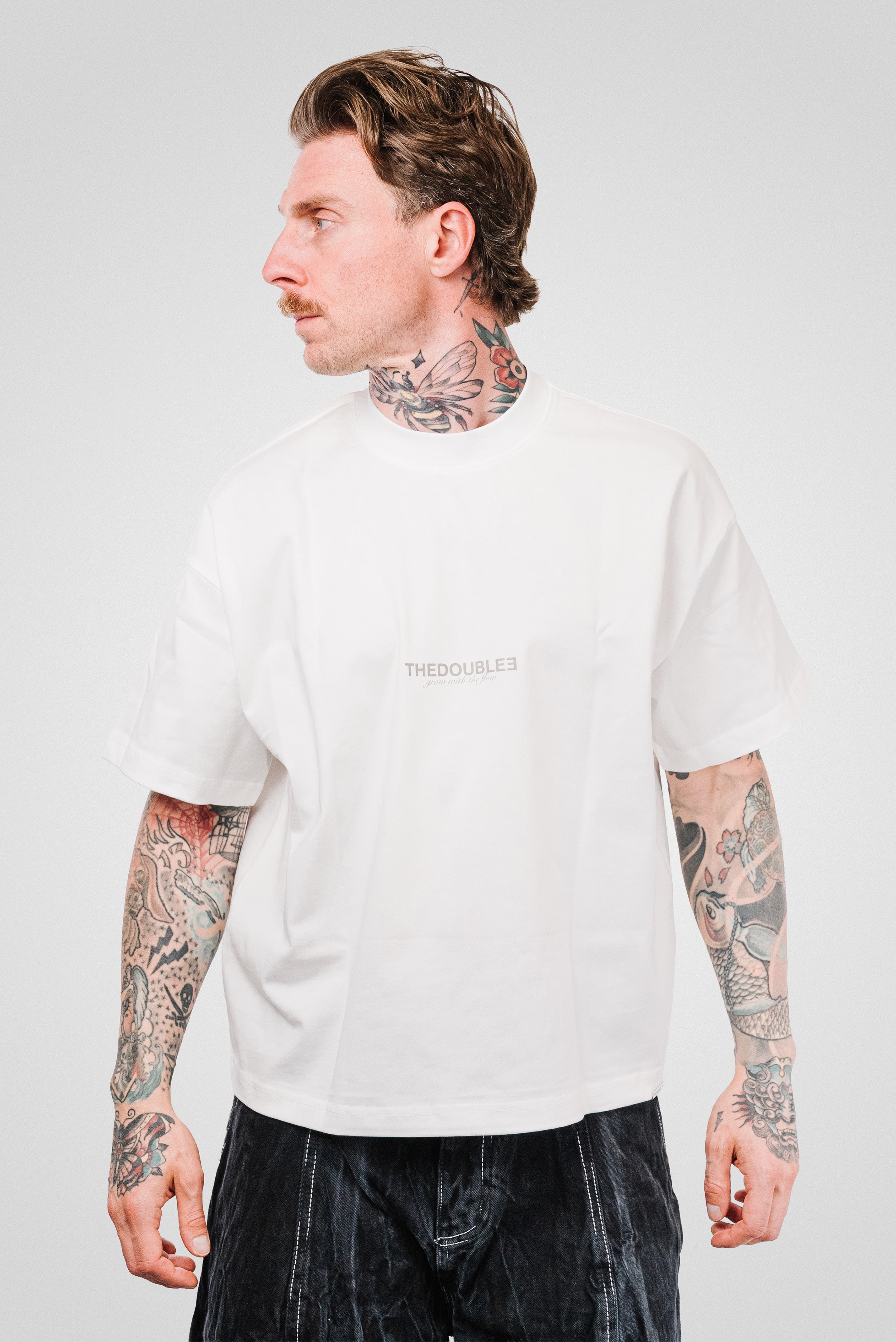 TOO SEXY BOXY TEE WHITE - TheDoubleE