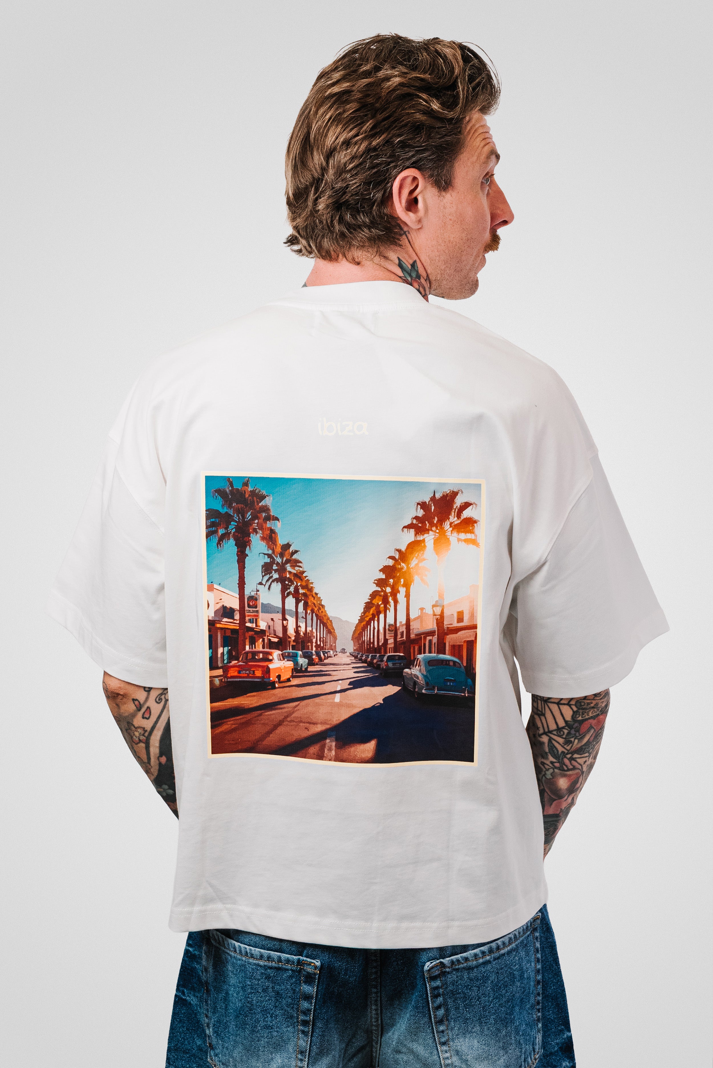 IBZ BOXY TEE WHITE - Shoebuya Design