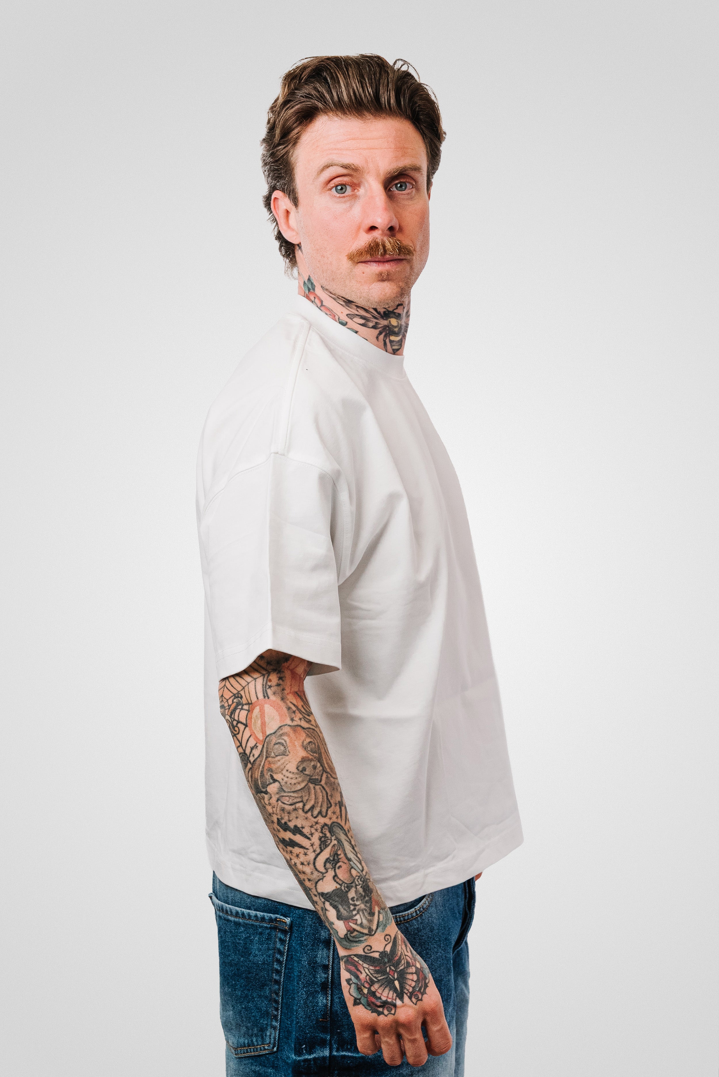 AMO TRE COSE BOXY TEE WHITE - Malessere Brand