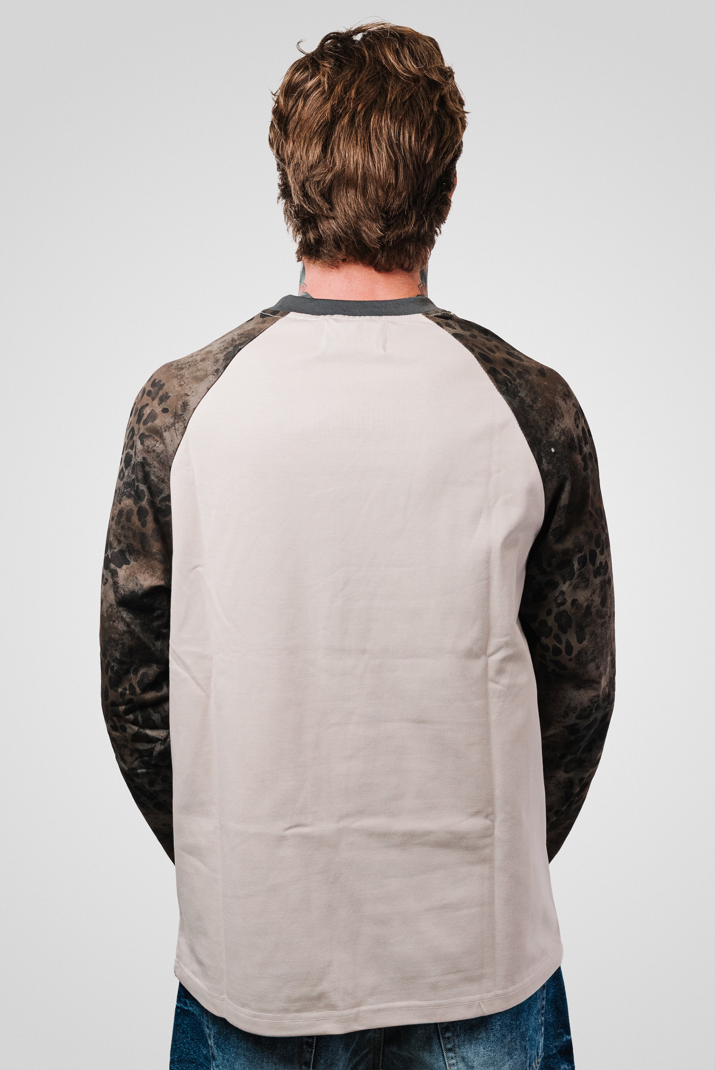 BEIGE LEOPARD SLEEVE LONGSLEEVE - Shoebuya Design