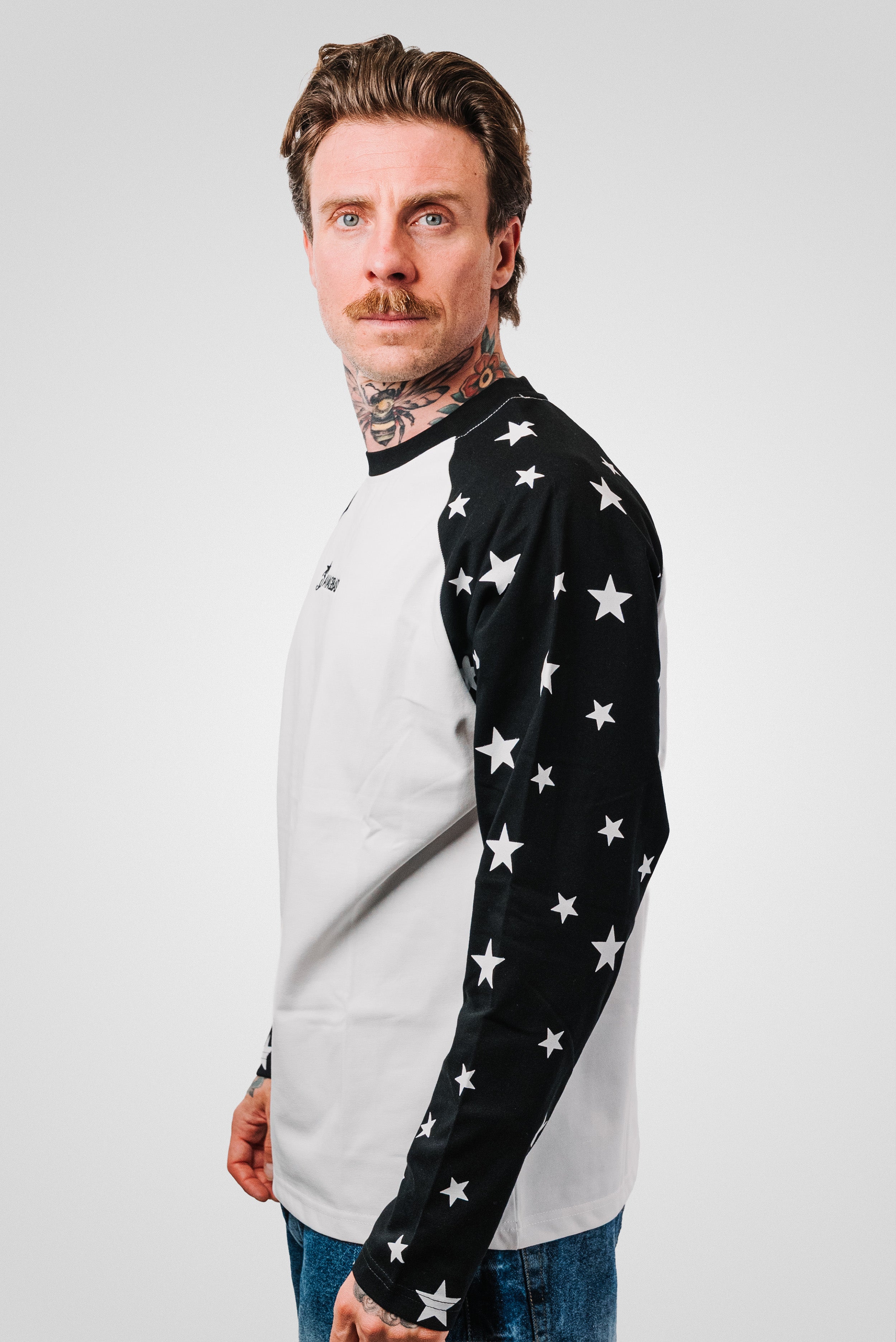 09 SLEEVE STAR LONGSLEEVE BLACK - Shoebuya Design