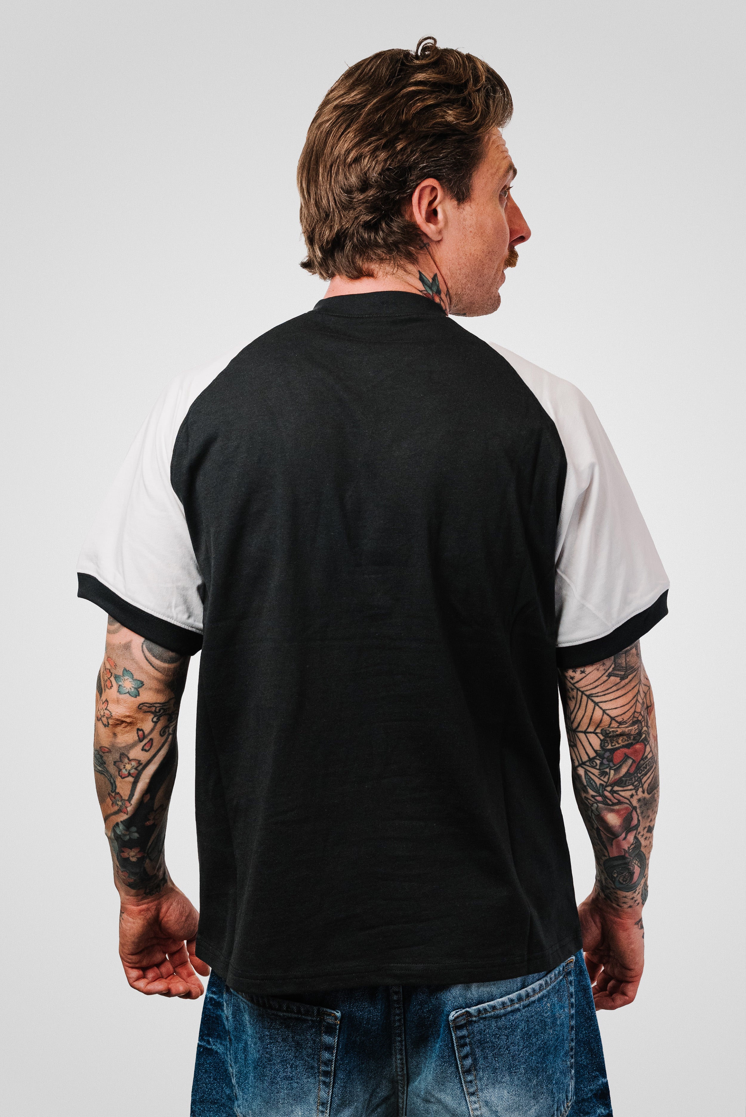 AMERICANA RAGLAN TOP BLACK CORTEIZ