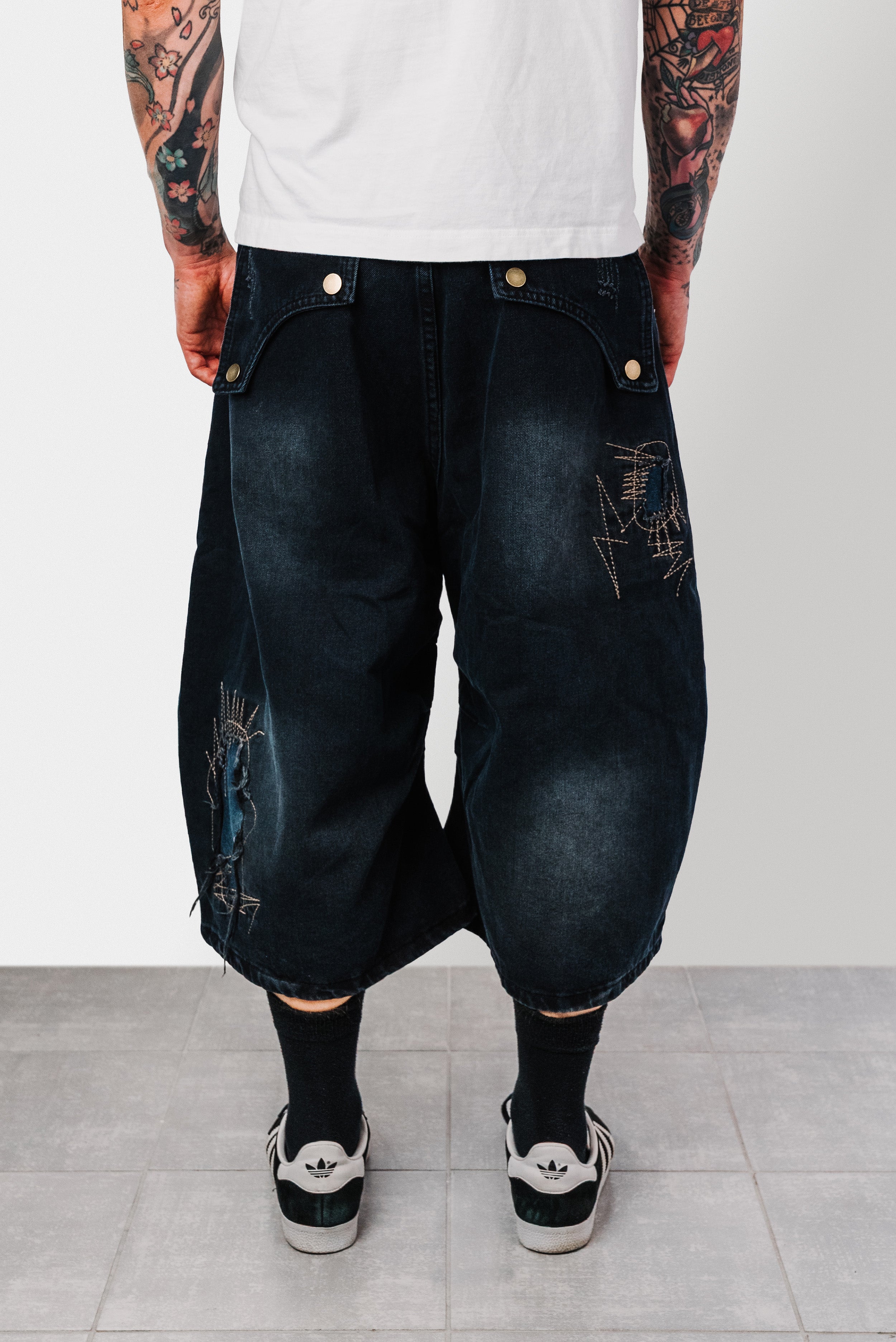 DISTRUPT BALLOON BLACK DENIM SHORTS - Shoebuya Design