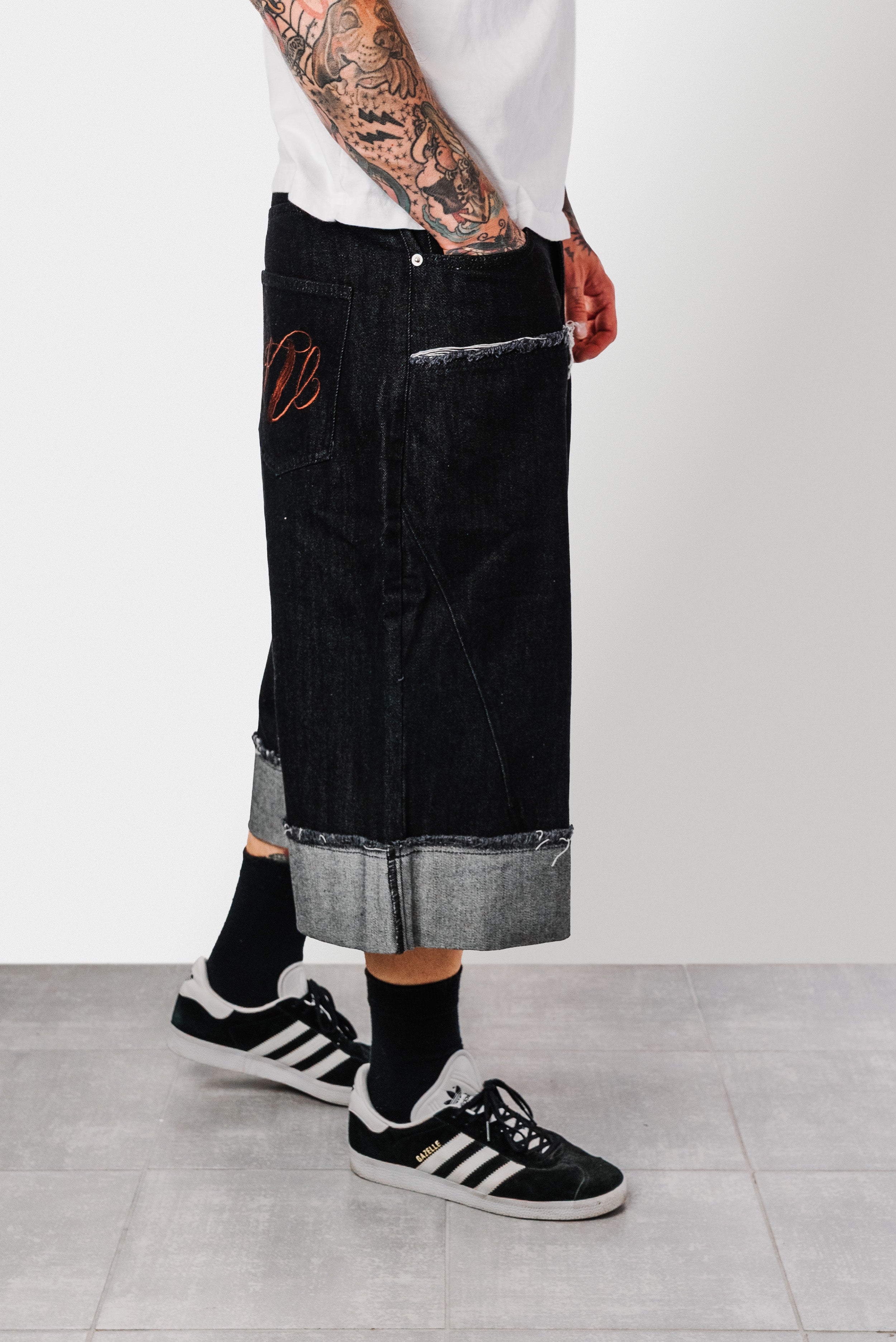 LAPED BLACK DENIM SHORTS - Shoebuya Design