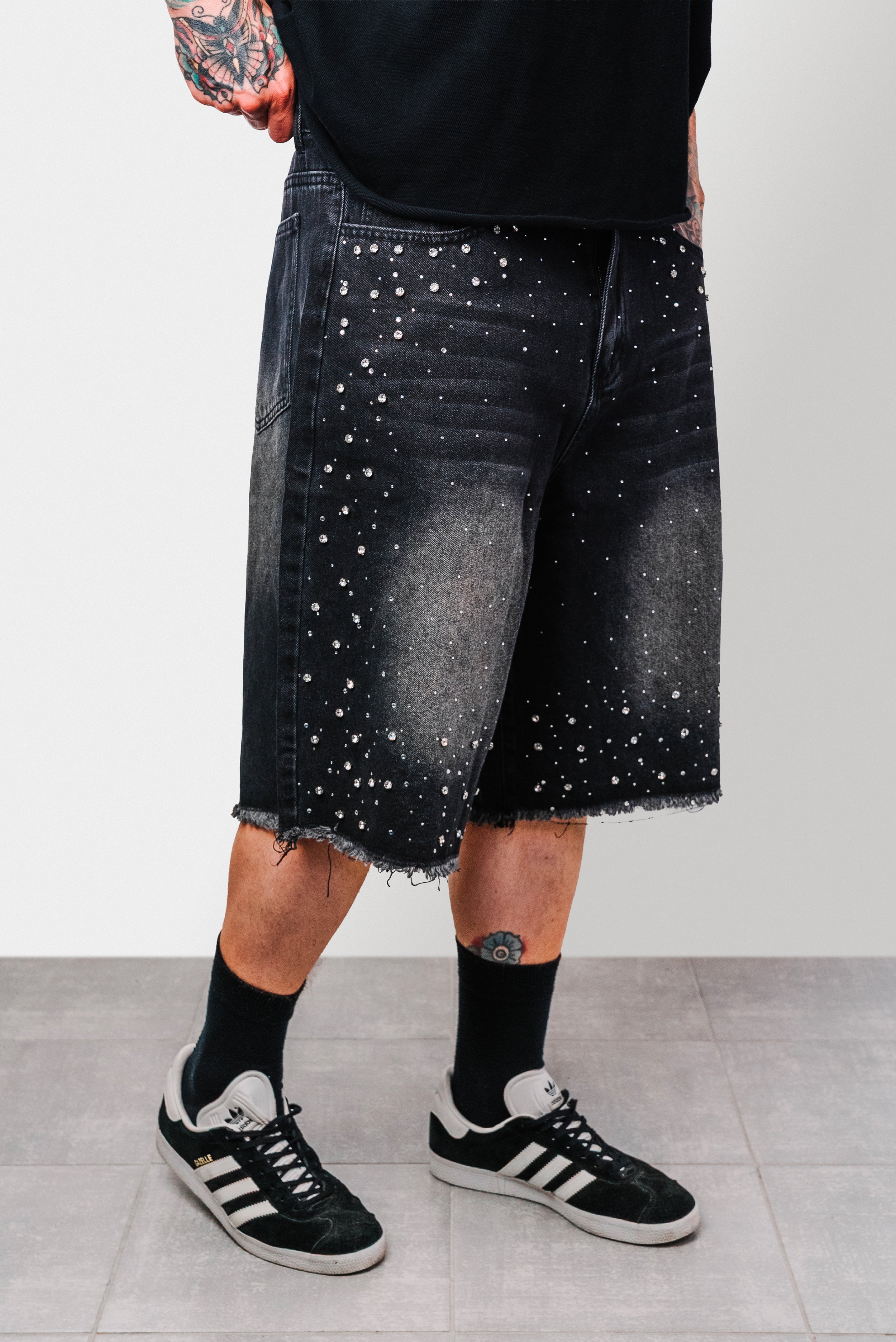 BIG STRASS BLACK DENIM JORTS - Shoebuya Design