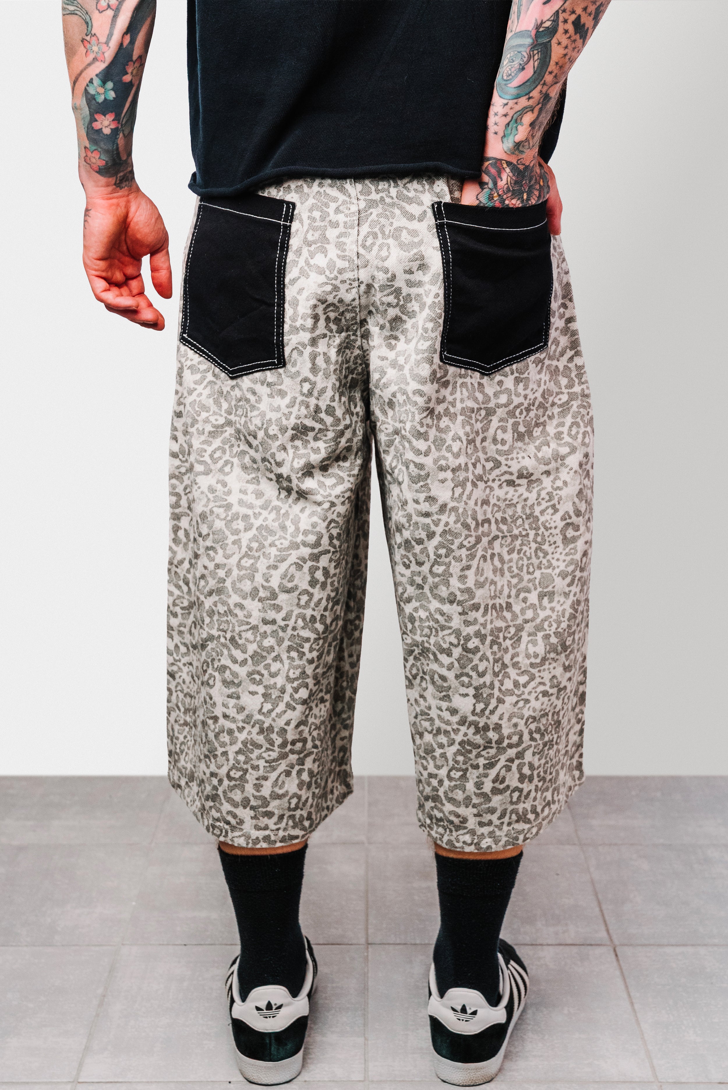 GEESAS LIGHT LEOPARD JORTS - Shoebuya Design