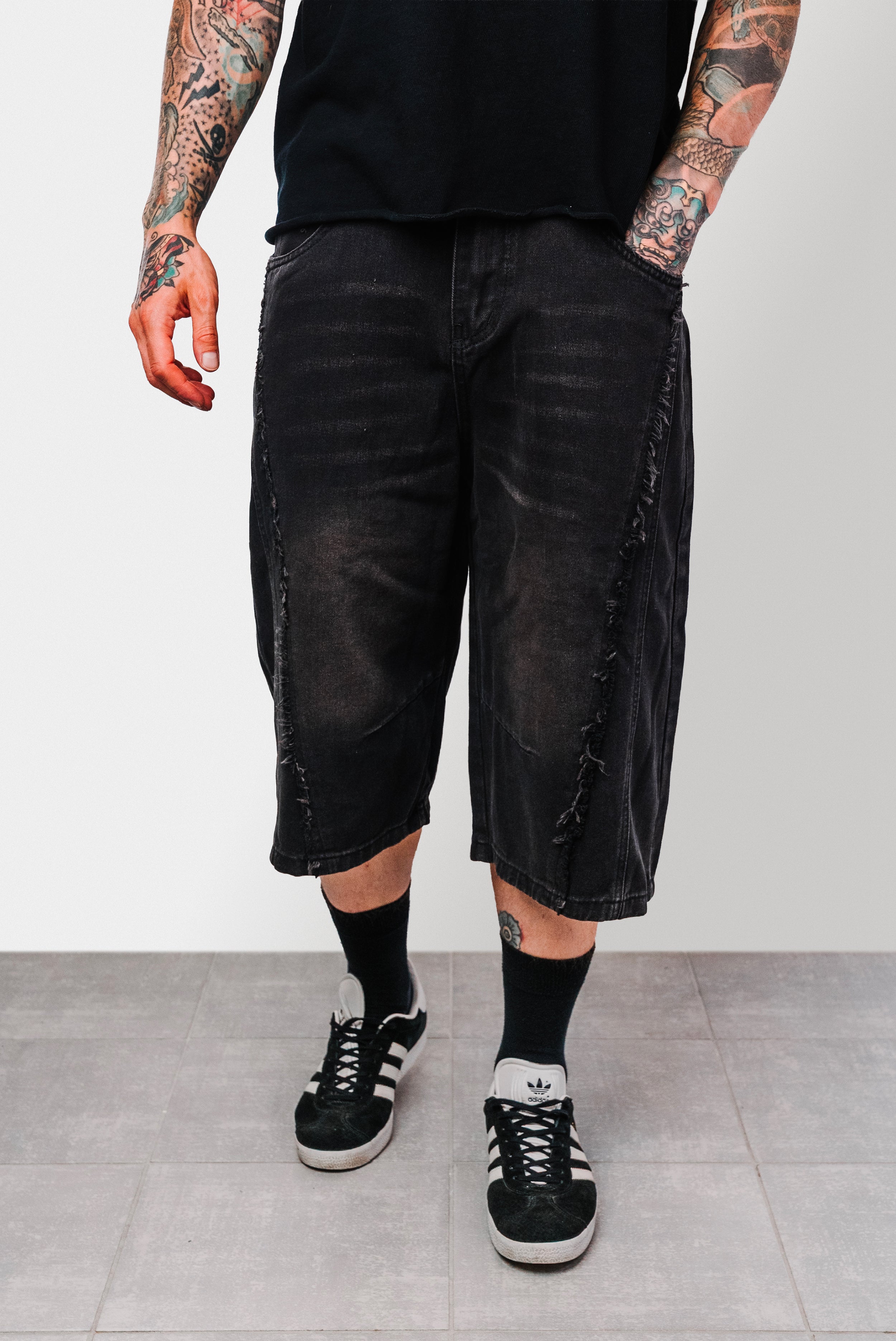 BEI WASHED BLACK JORTS - Shoebuya Design