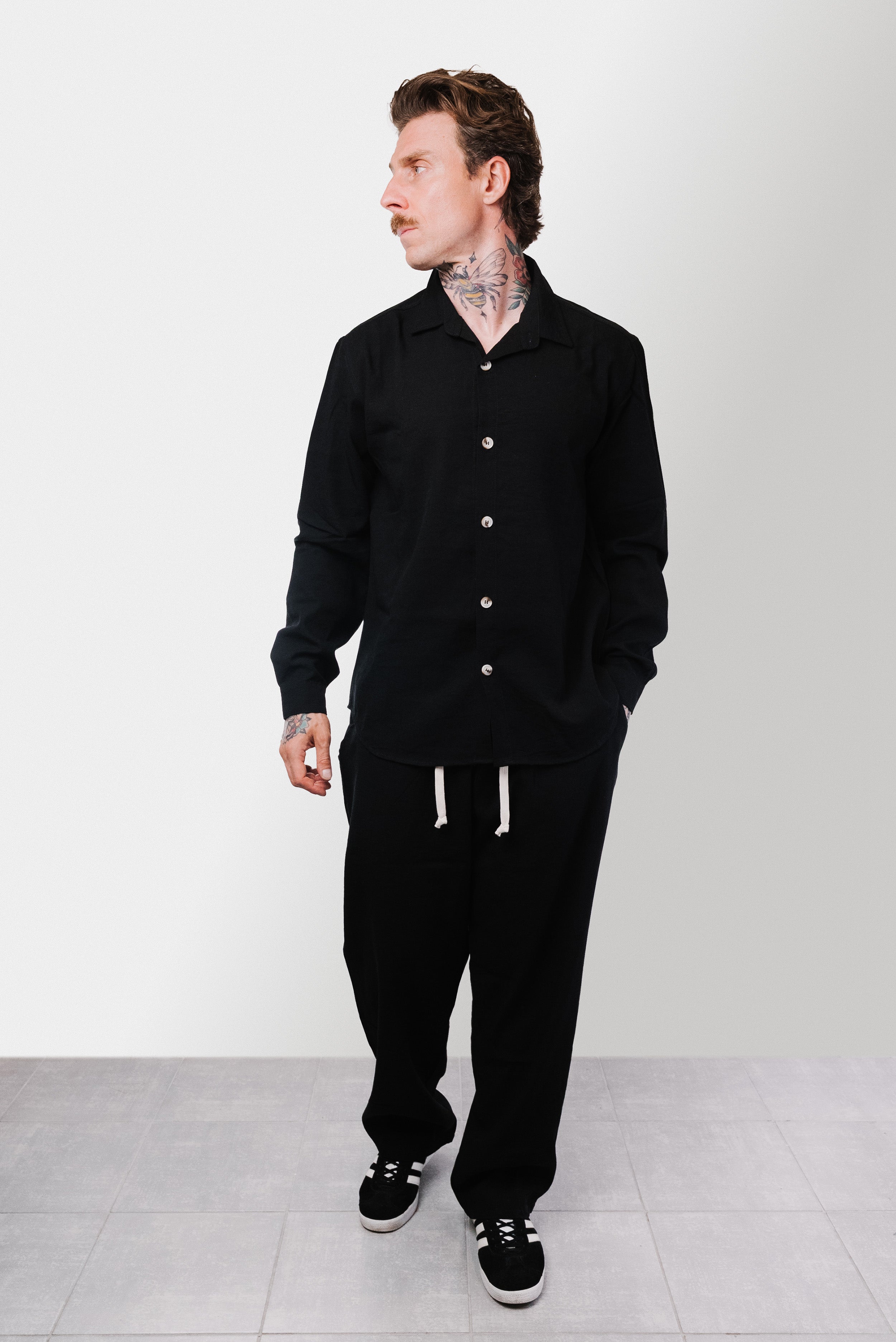 CLASSIC SUMMER BLACK SUIT - Replacement Brand