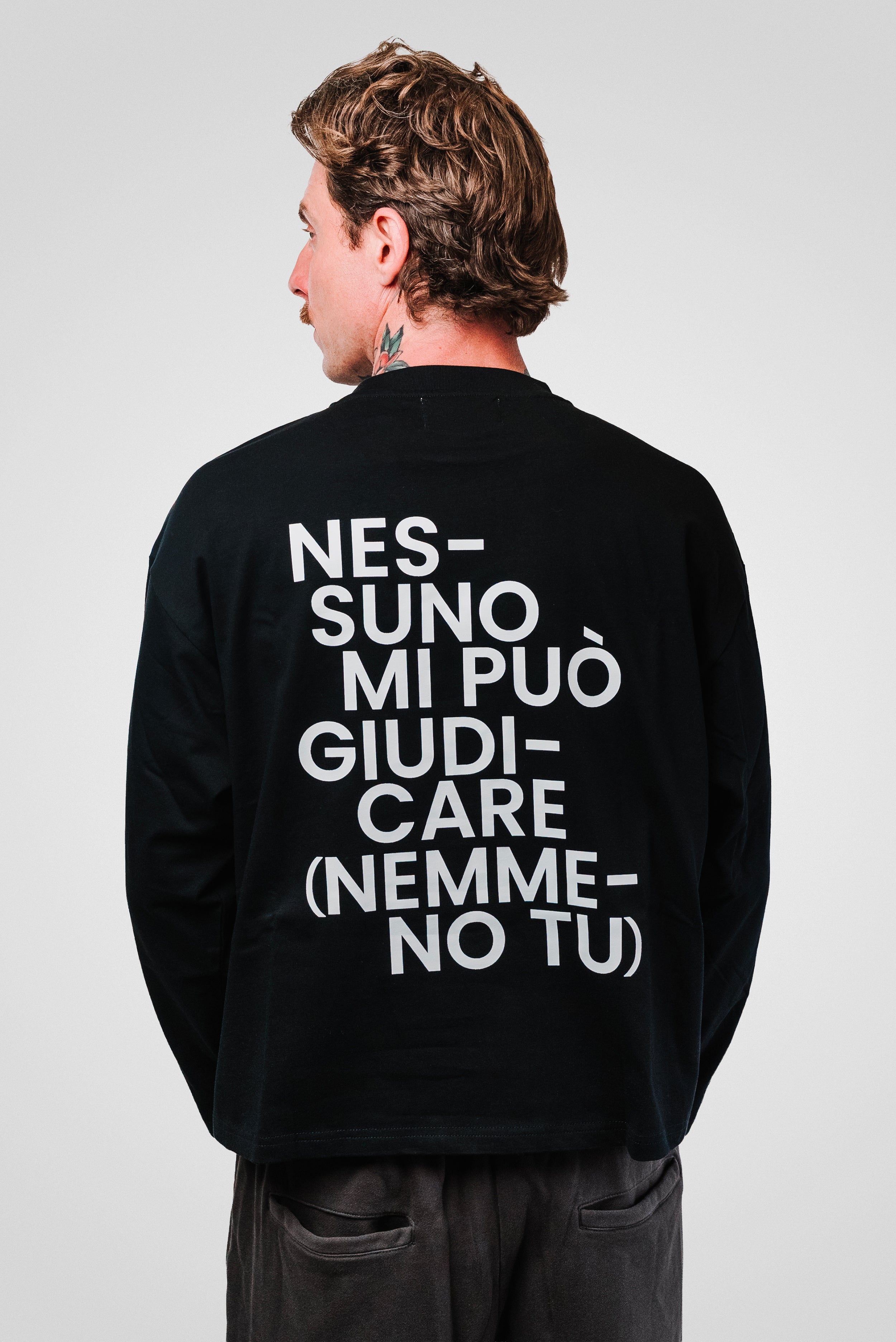 NESSUNO BLACK BOXY LONGSLEEVE - TheDoubleE
