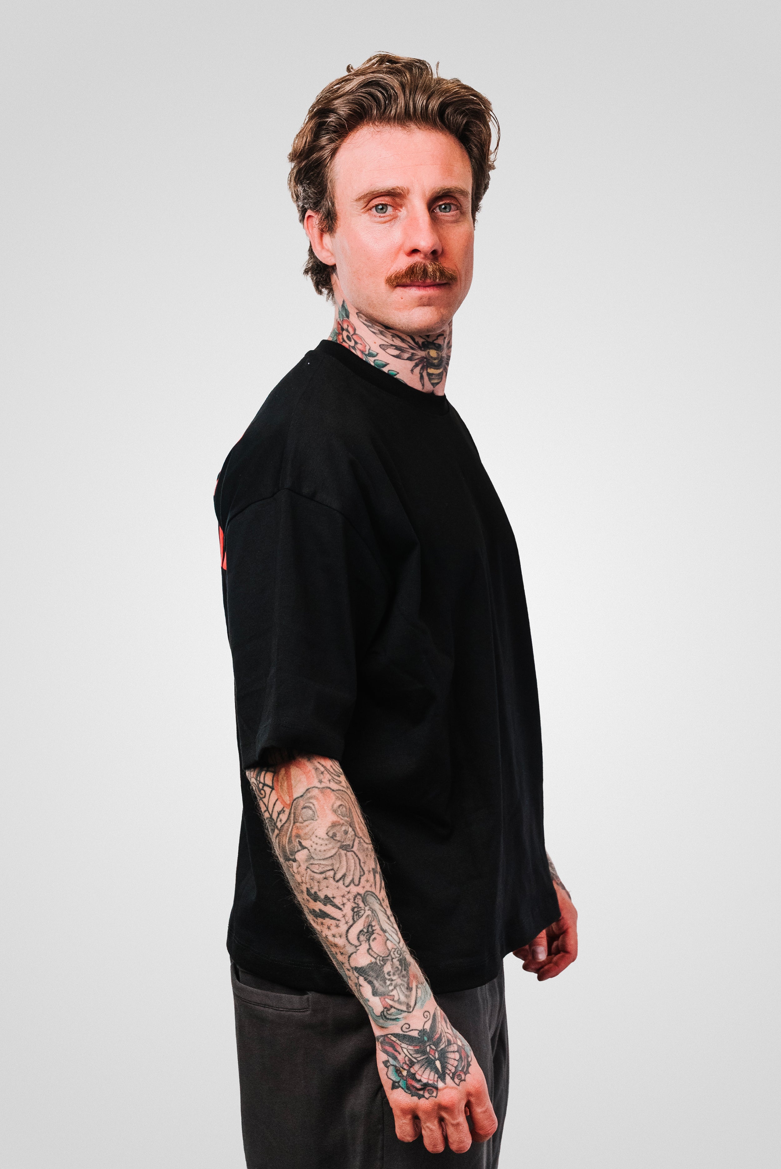 MAIS AMOR PORTUGAL TEE BLACK - Replacement Brand