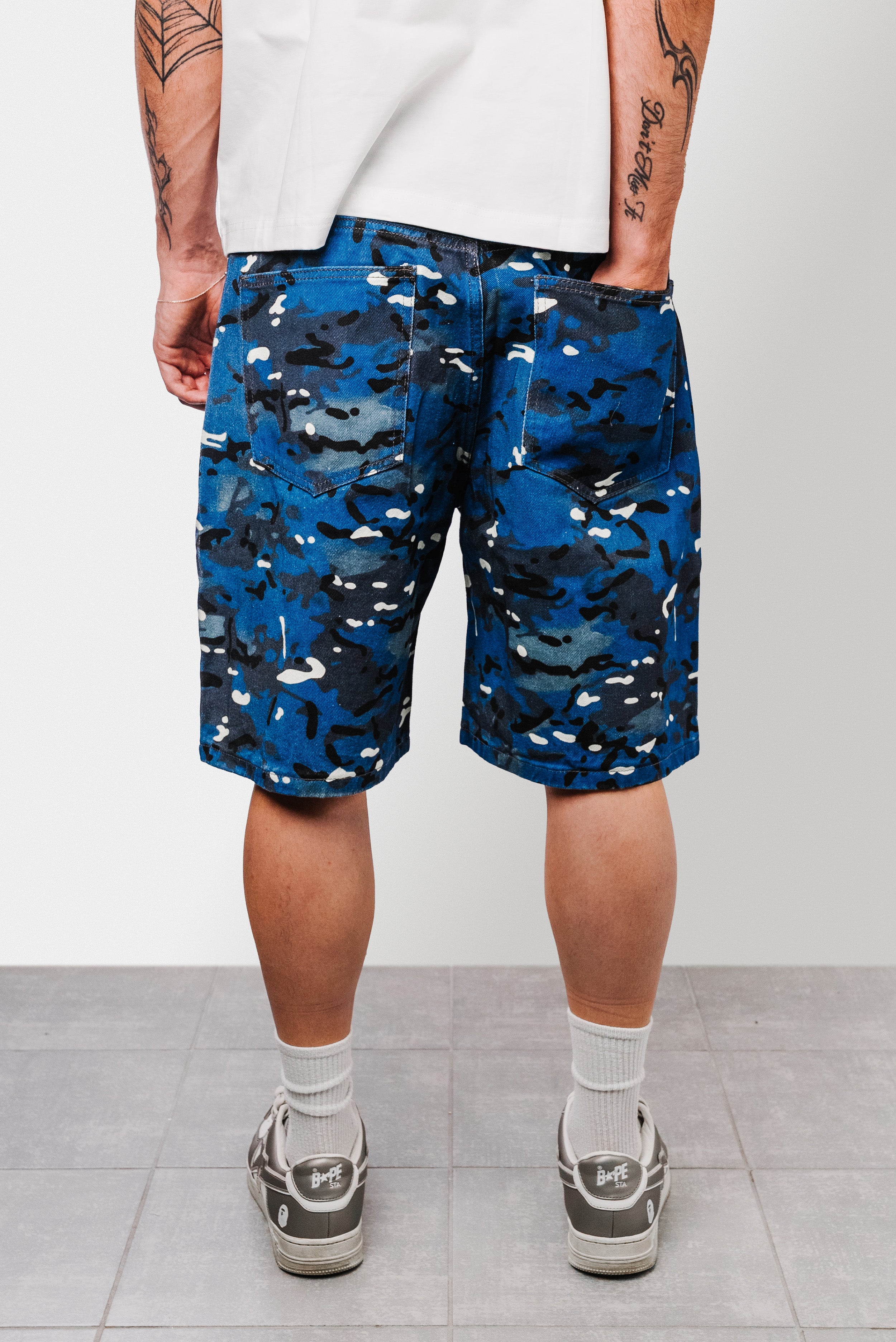 CAMO BLUE CARABINER DENIM SHORTS - Shoebuya Design