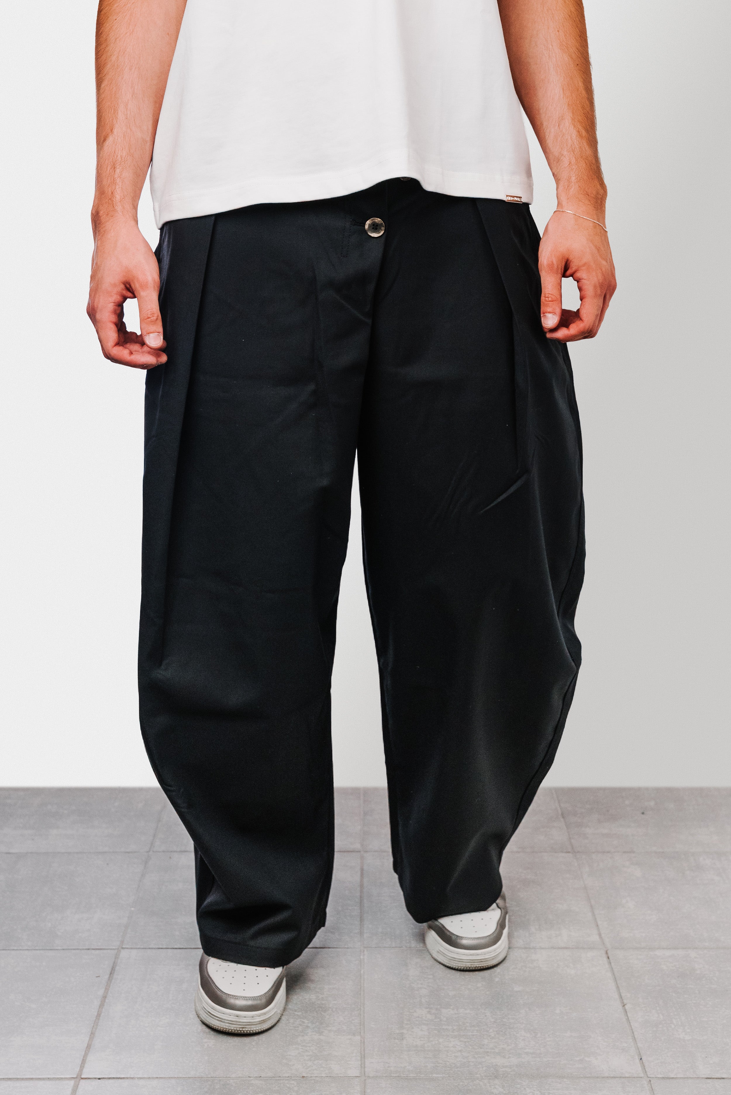 LAST FIT CLASSIC BLACK PANTS - Shoebuya Design