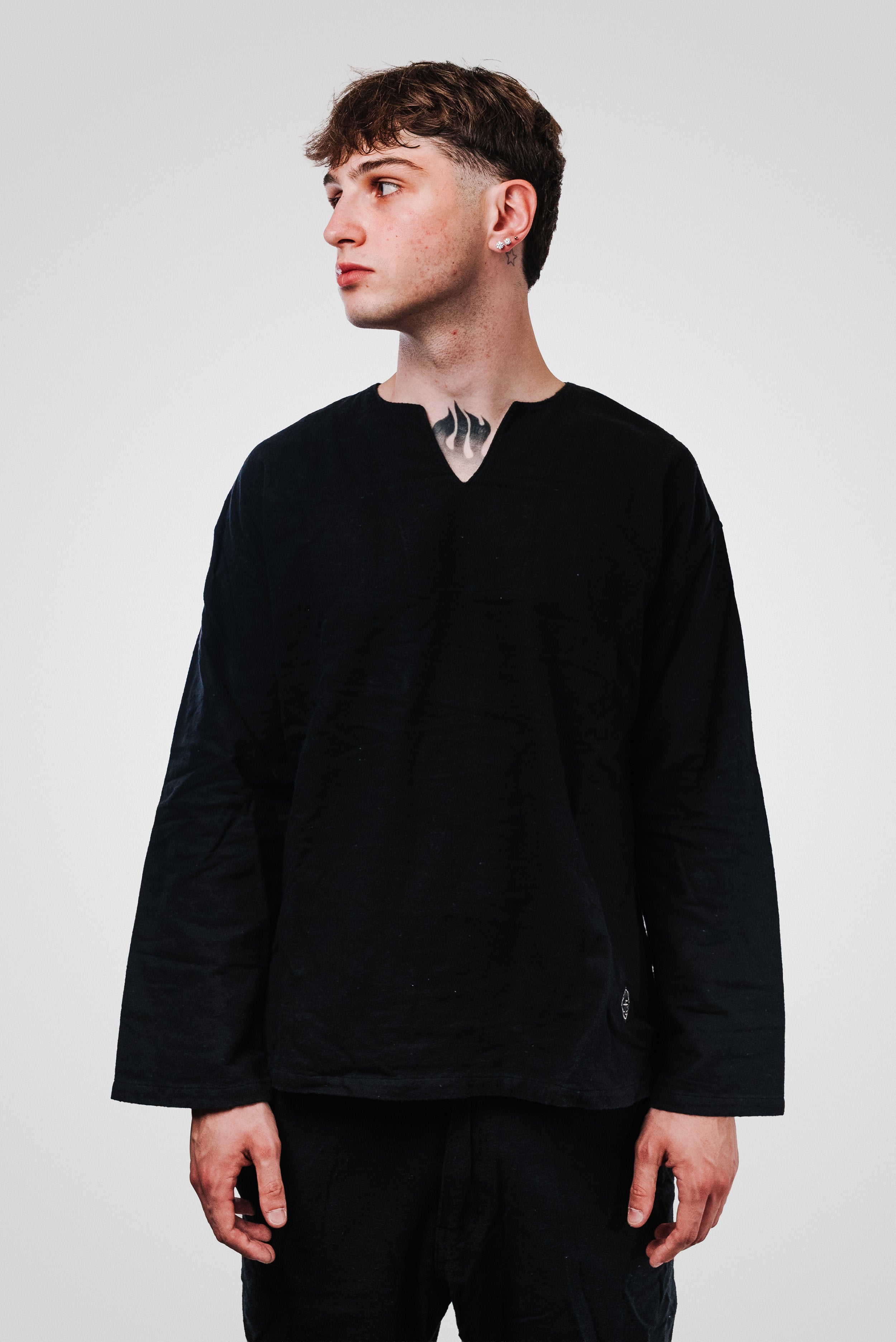 LINEN BASIC BLACK LONGSLEEVE - ALESSIO GIFFI