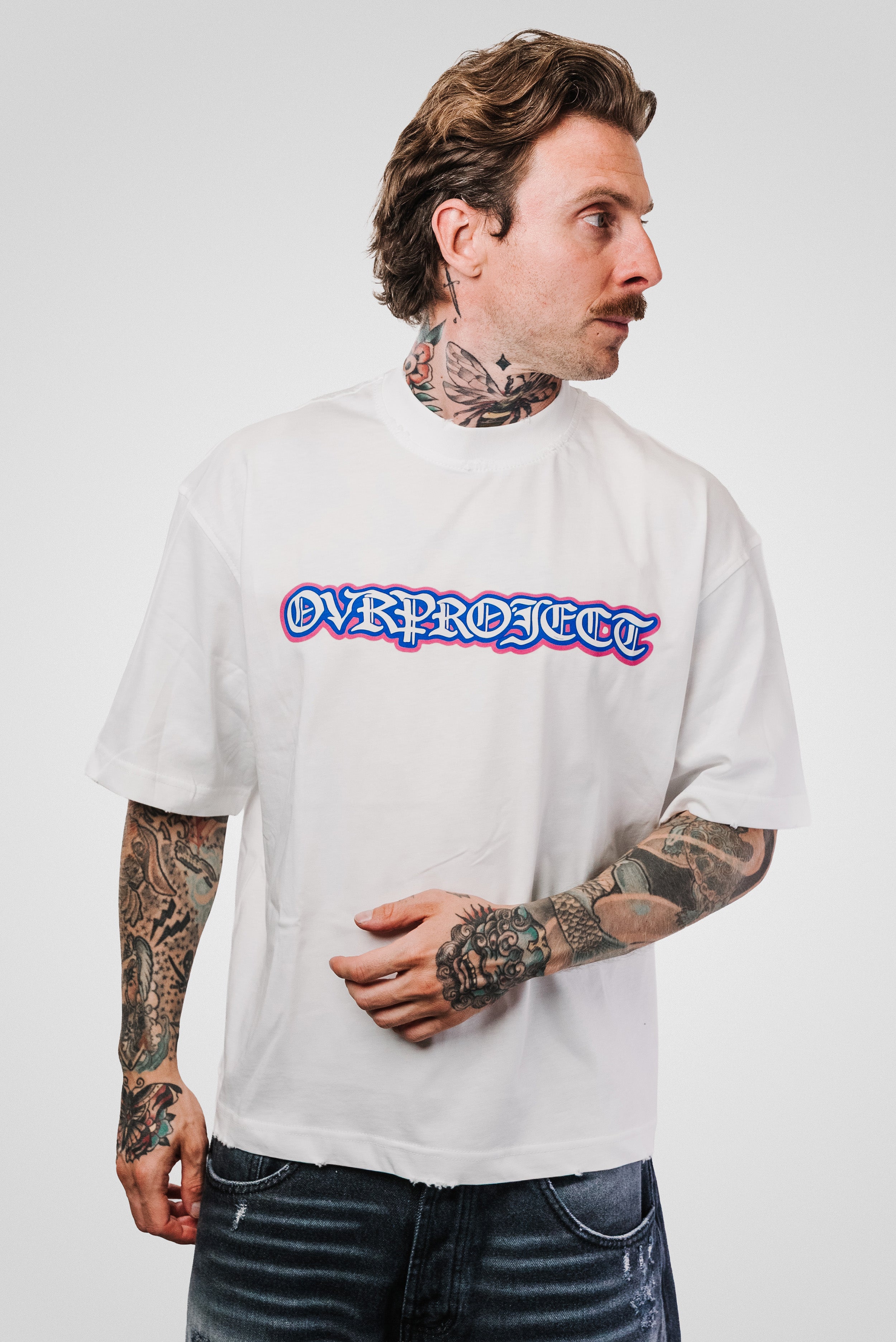 STORY LOGO WHITE BOXY TEE - OVR Brand