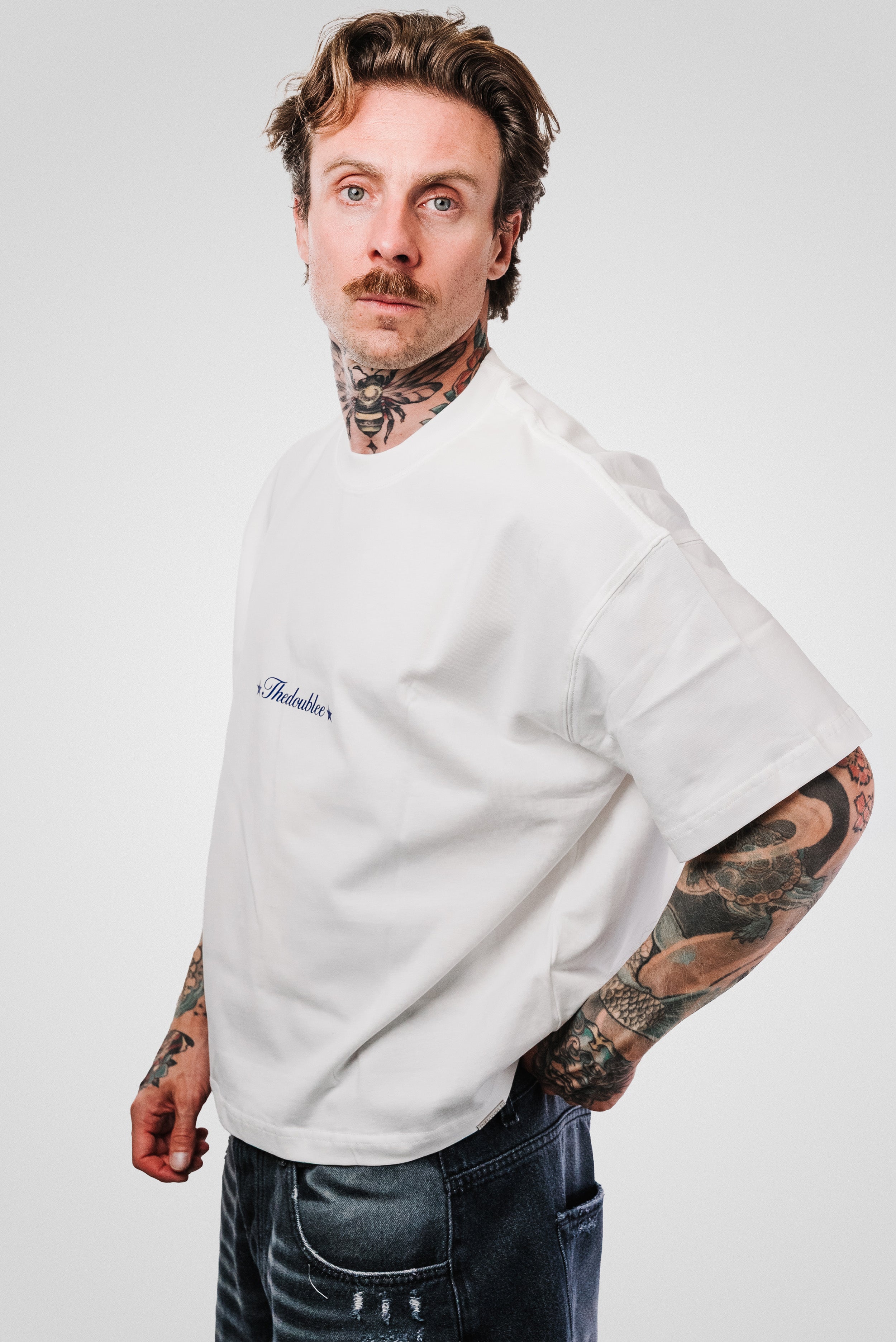 STAR PASSION WHITE BOXY TEE - TheDoubleE