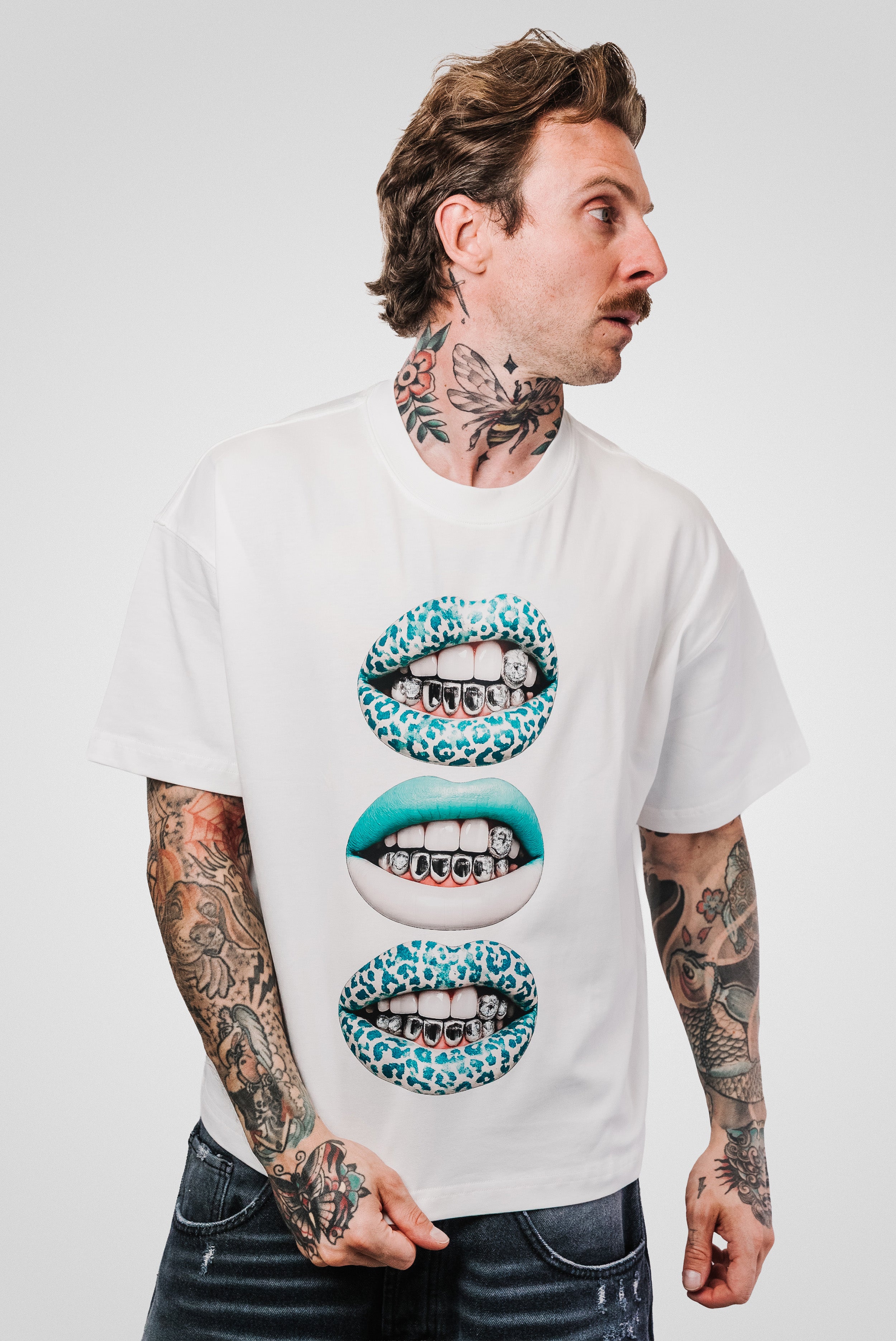 TRIPLE MOUTH WHITE TEE - Shoebuya Design