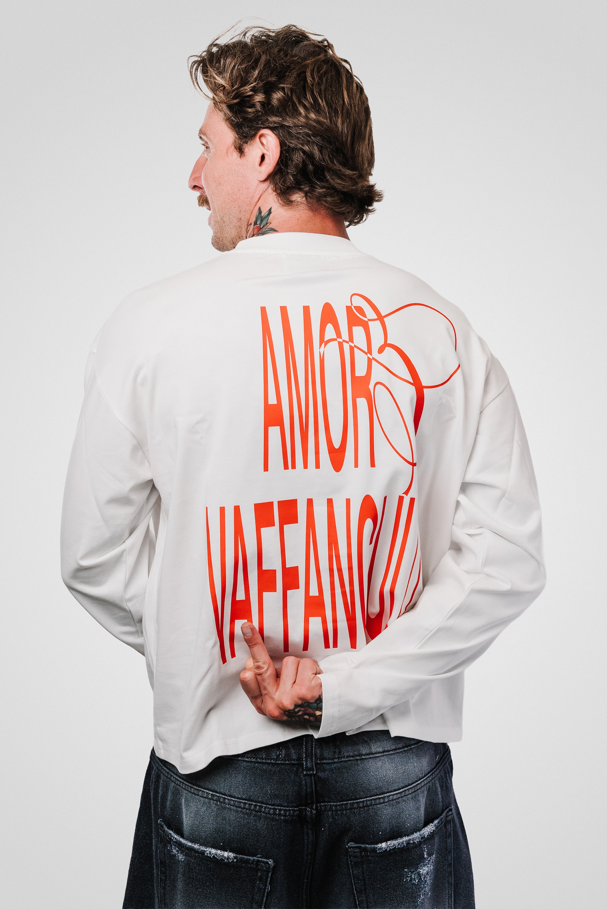 AMORE WHITE BOXY LONGSLEEVE - TheDoubleE