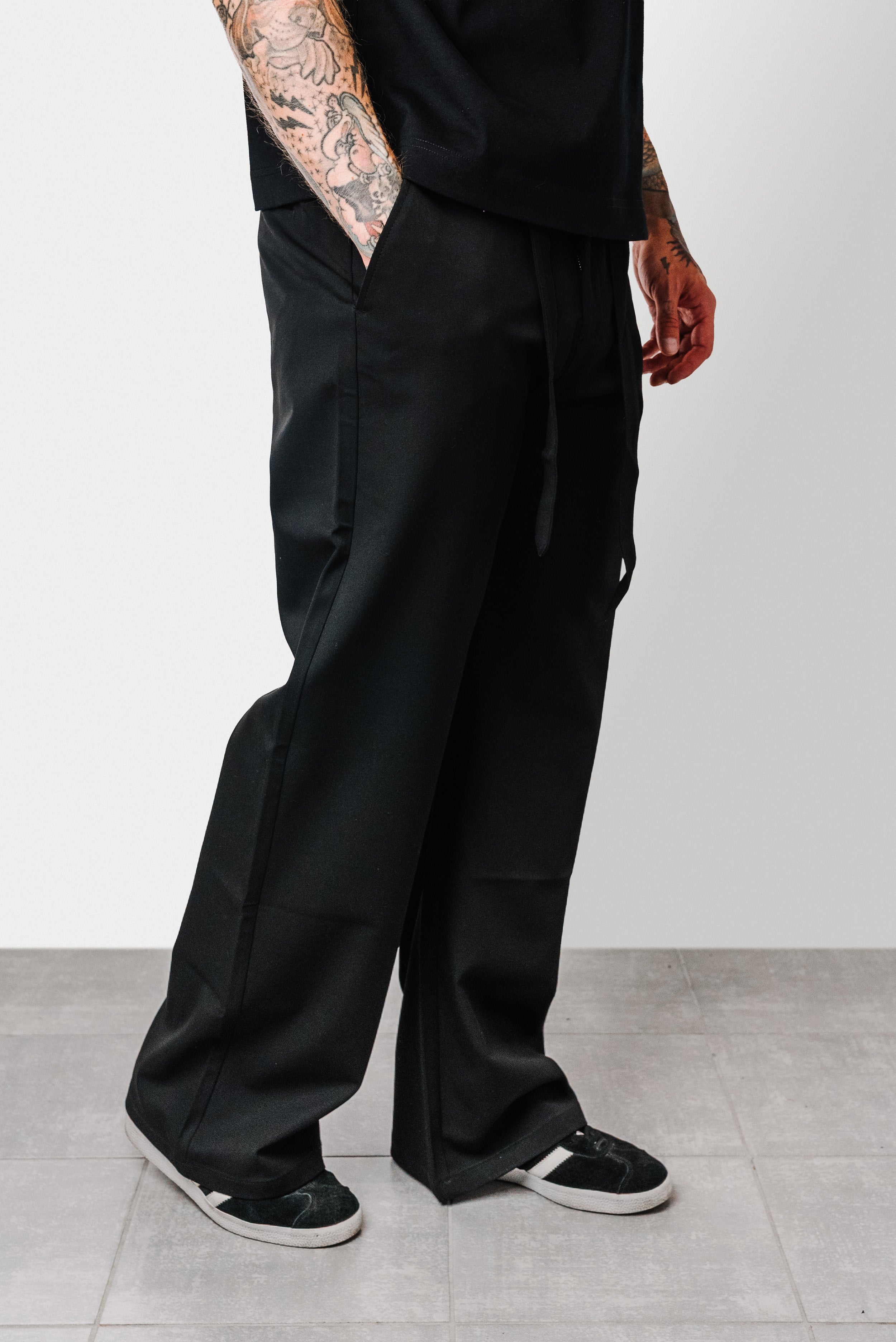 ELEGANT LACES BLACK PANTS - Shoebuya Design