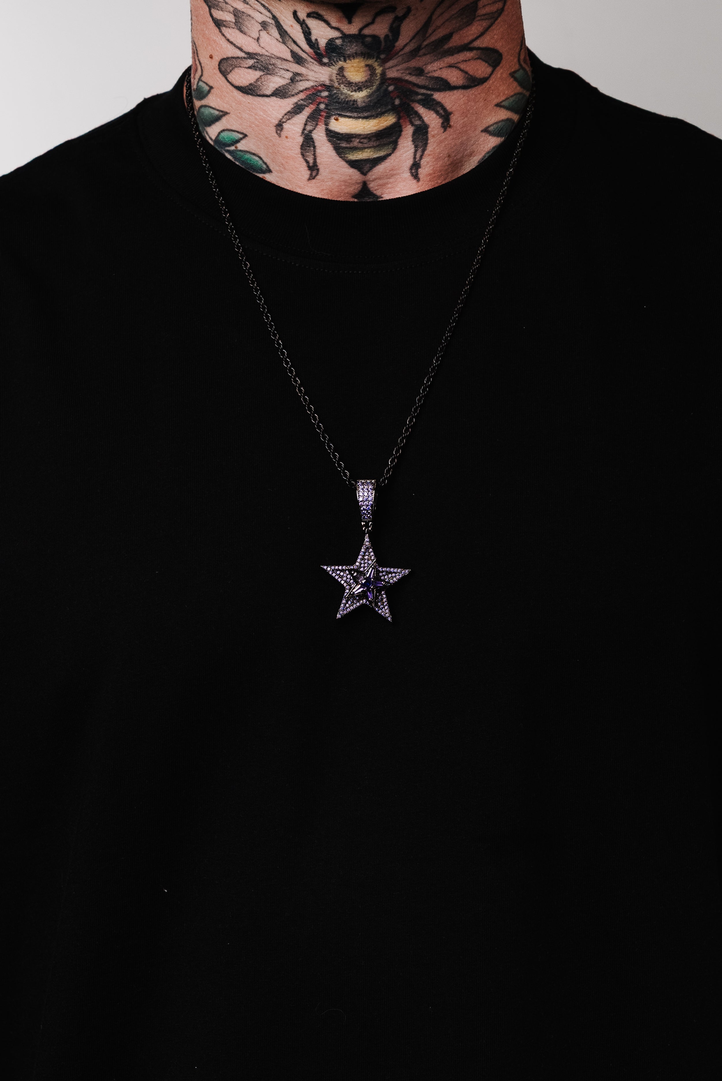 NOISSEY GLITTER NECKLACES