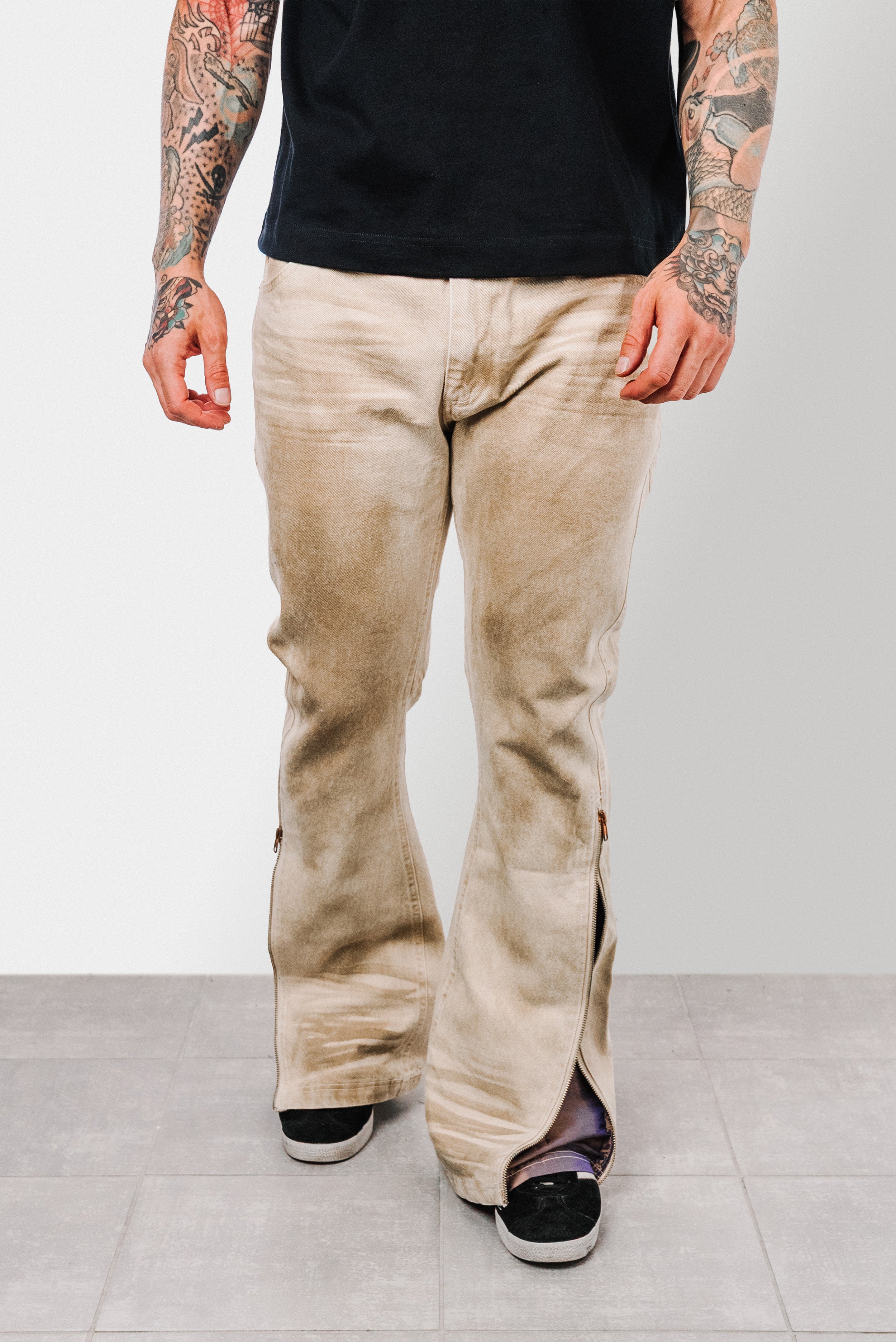 SAHARA JEANS - Stolen Stuff