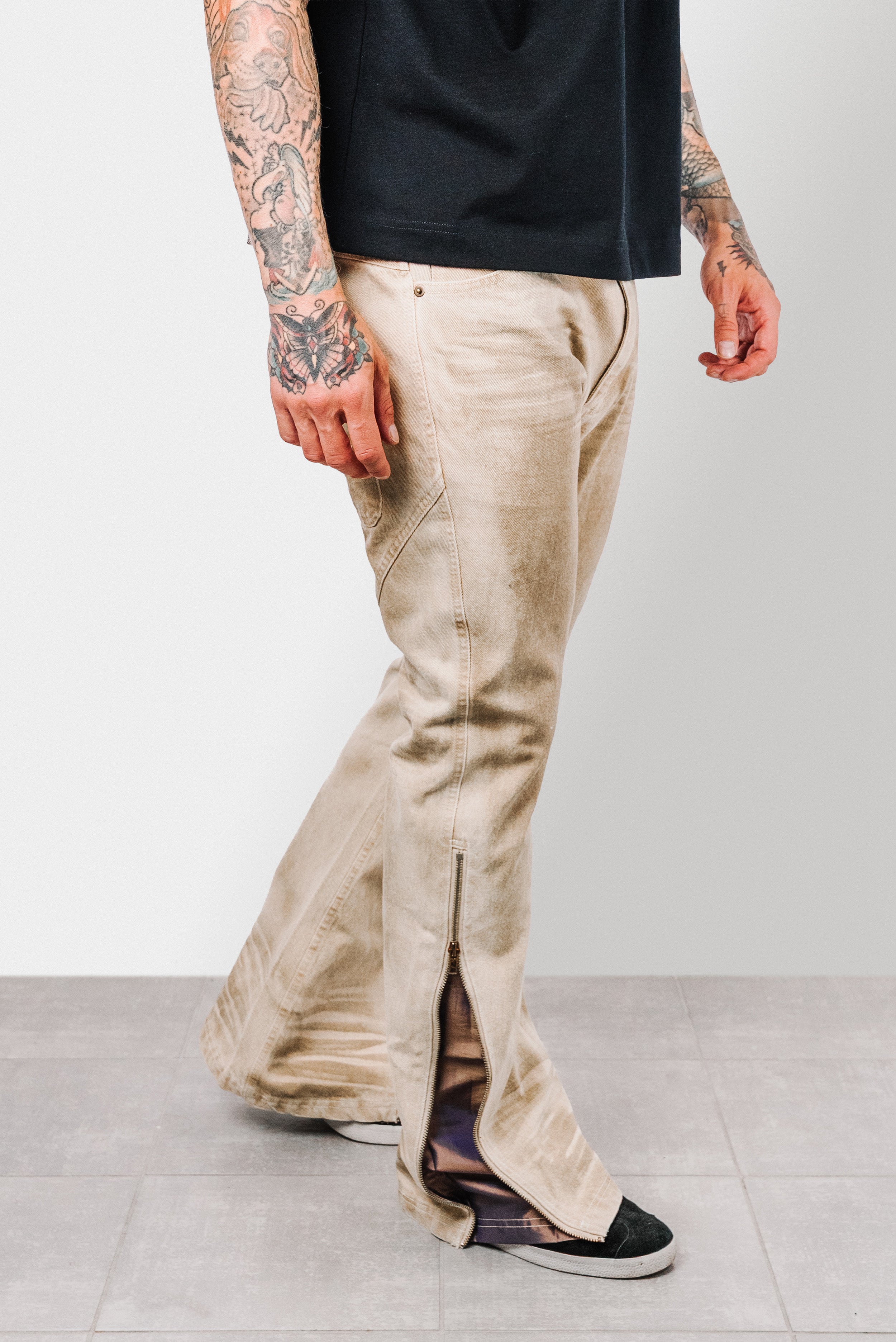 SAHARA JEANS - Stolen Stuff