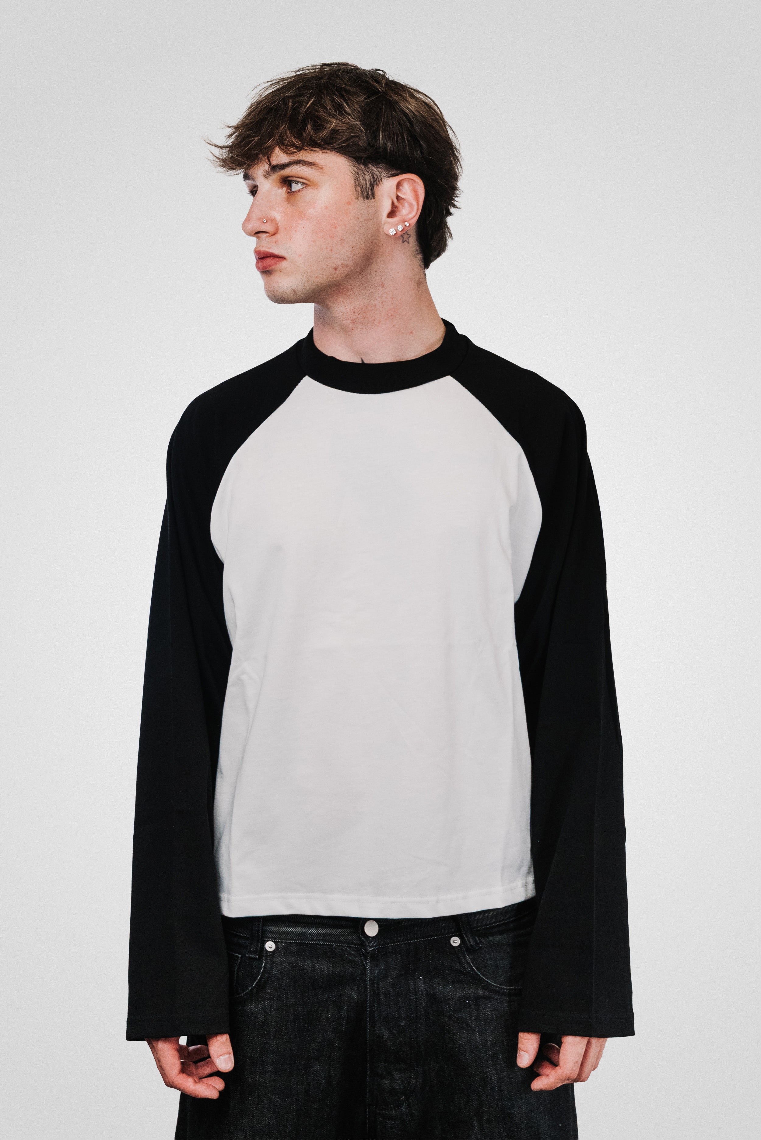 BLACK SLEEVE COLLEGE LONGSLEEVE - Replacement Brand