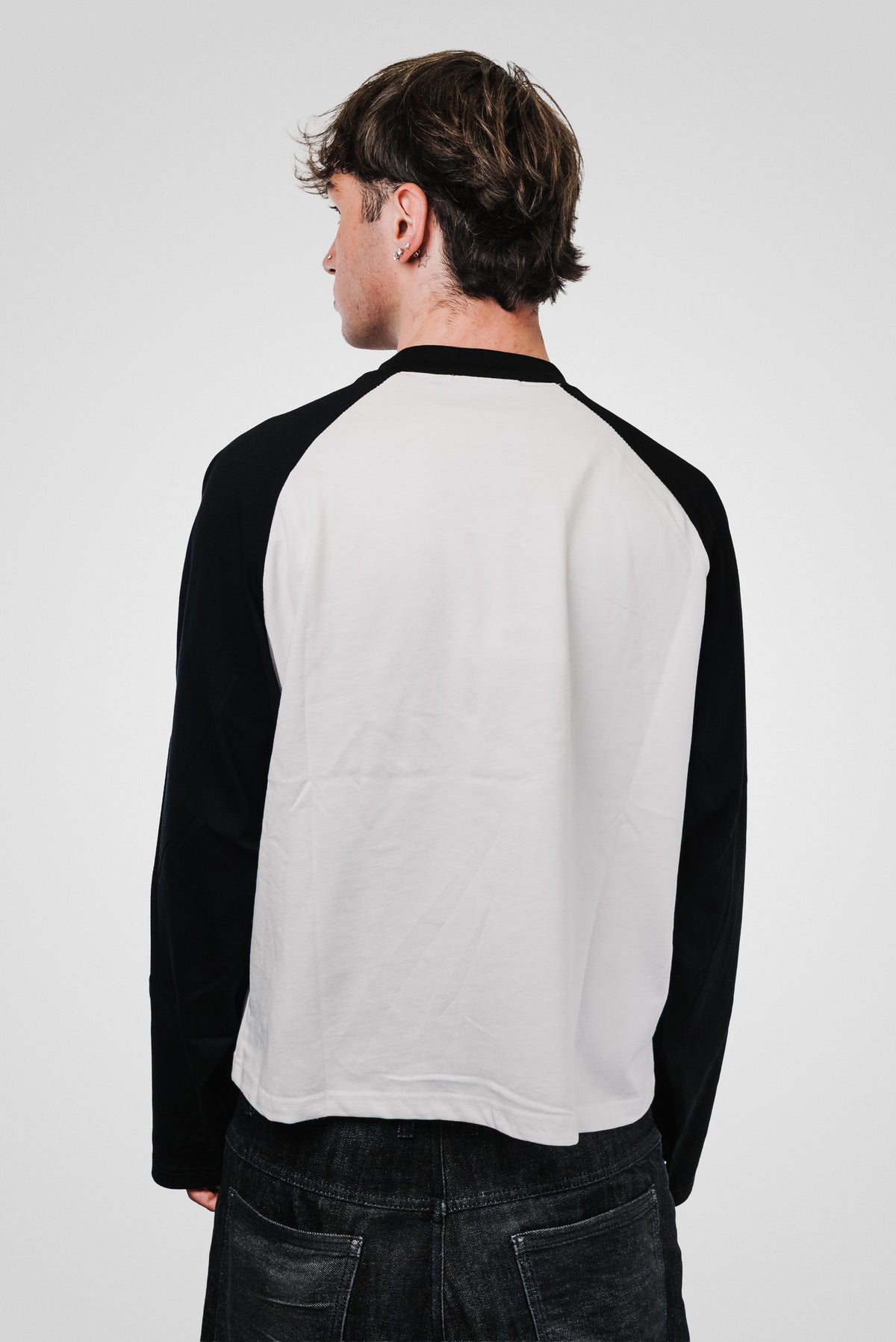 BLACK SLEEVE COLLEGE LONGSLEEVE - Replacement Brand