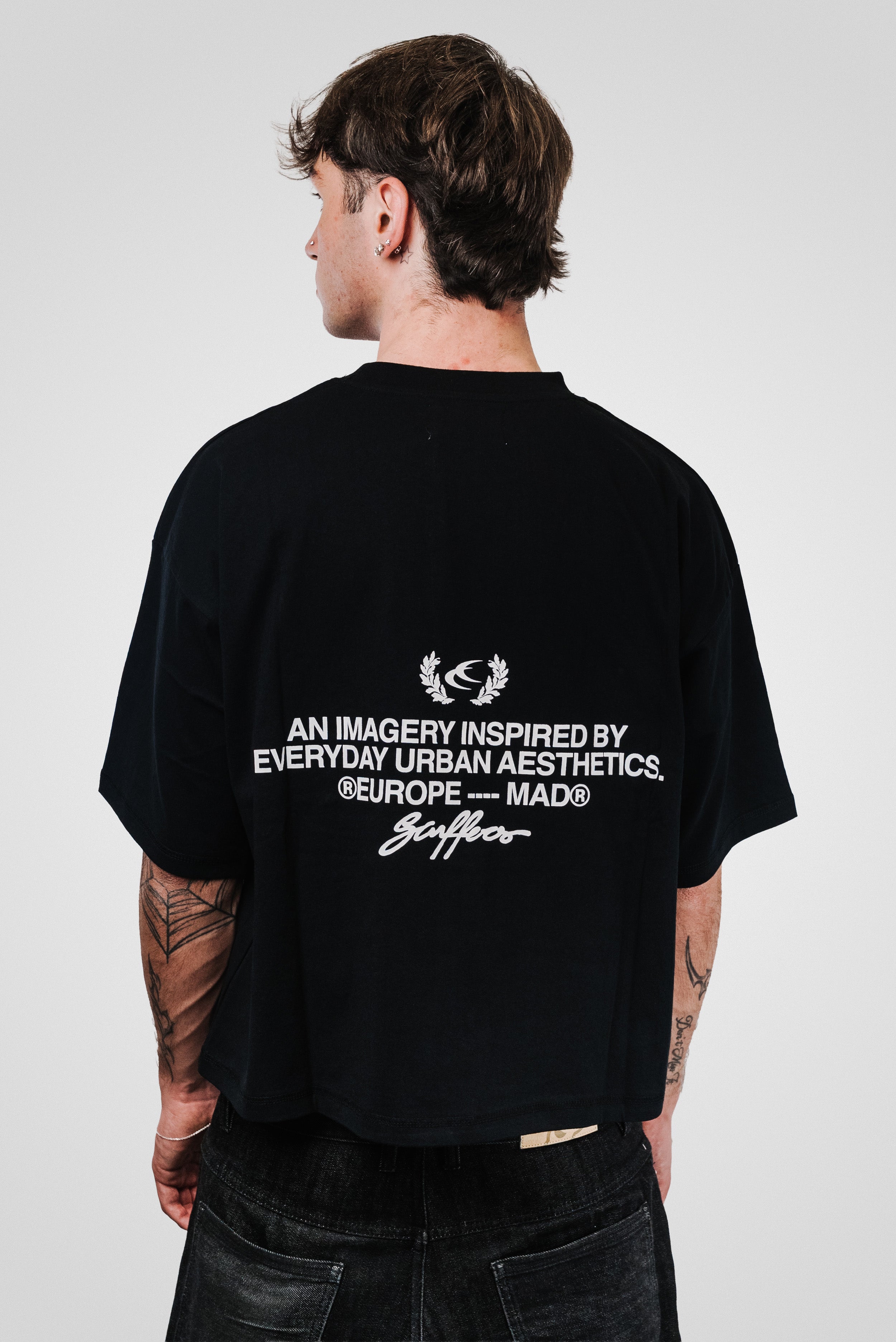 SIGNATURE DARK TEE - SCUFFERS