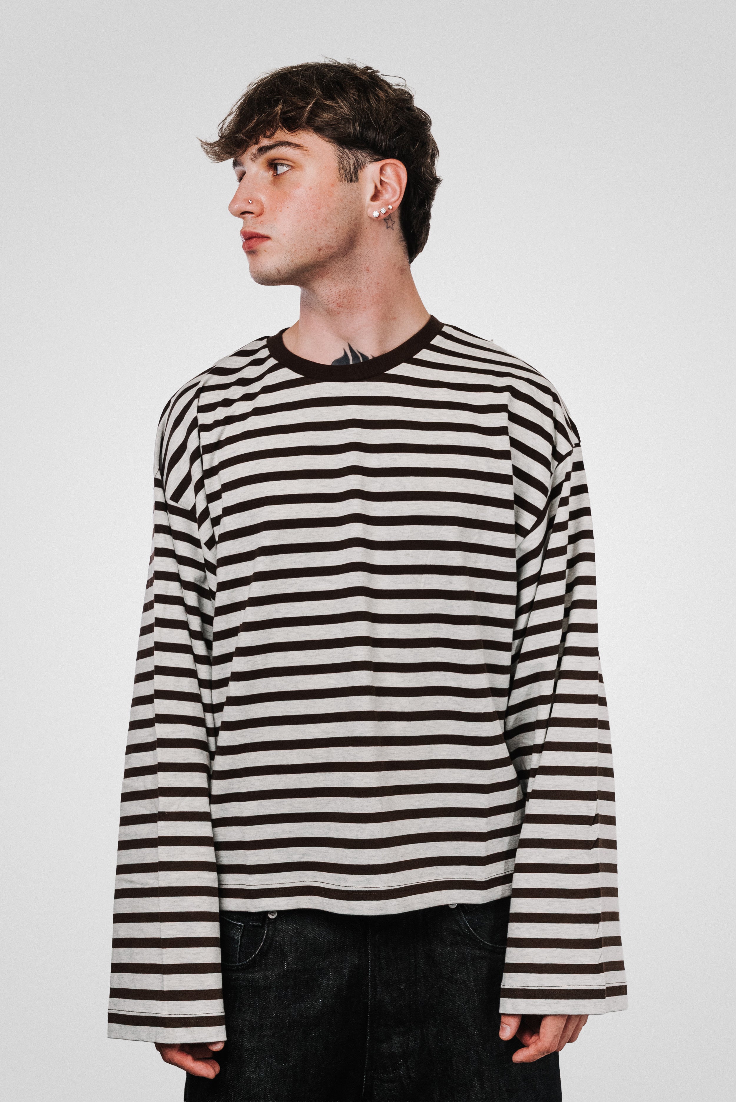NIY 26 BROWN LONGSLEEVE - SCUFFERS
