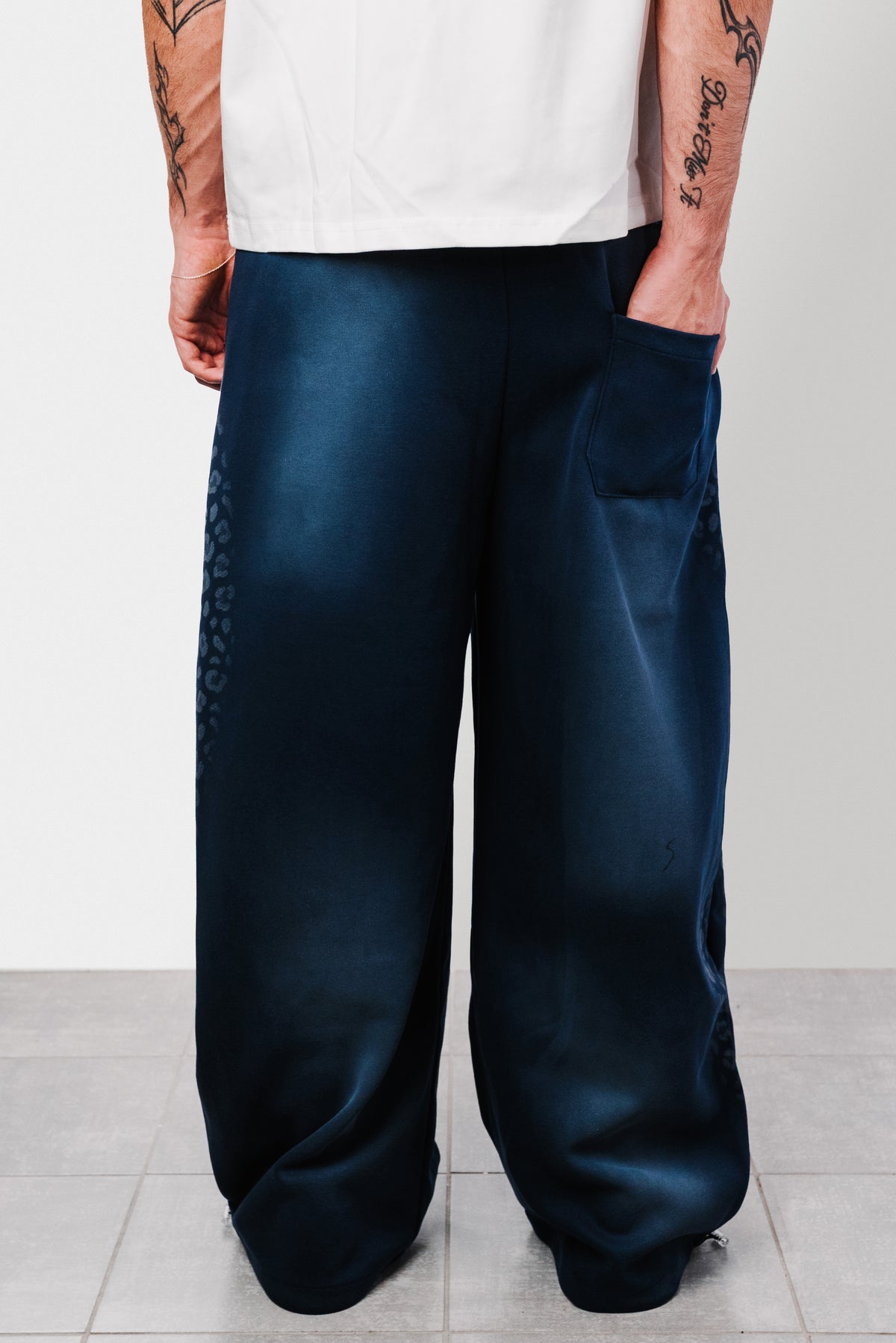 LEOPARD BLUE SWEATPANTS - Shoebuya Design