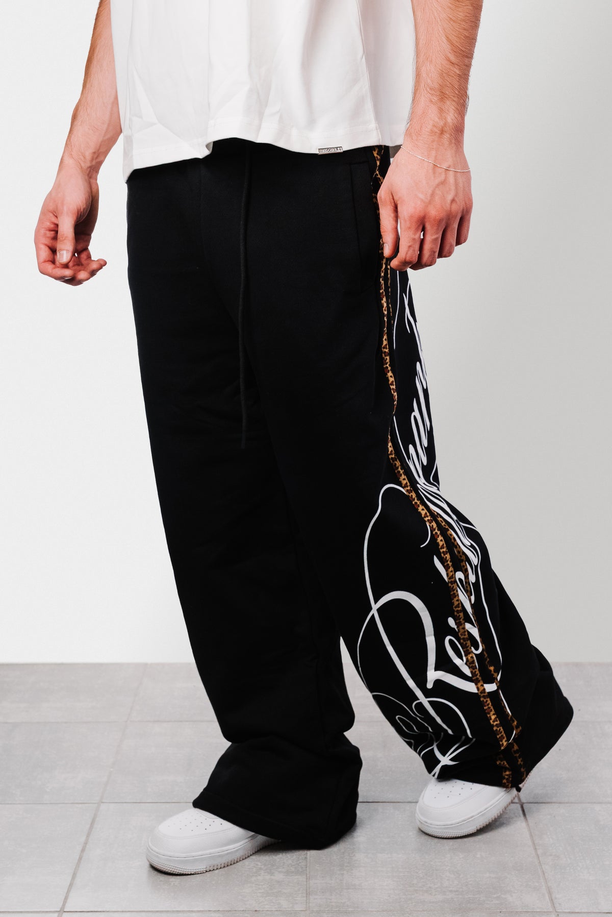 SIDE LEOPARD BLACK SWEATPANTS - Shoebuya Design