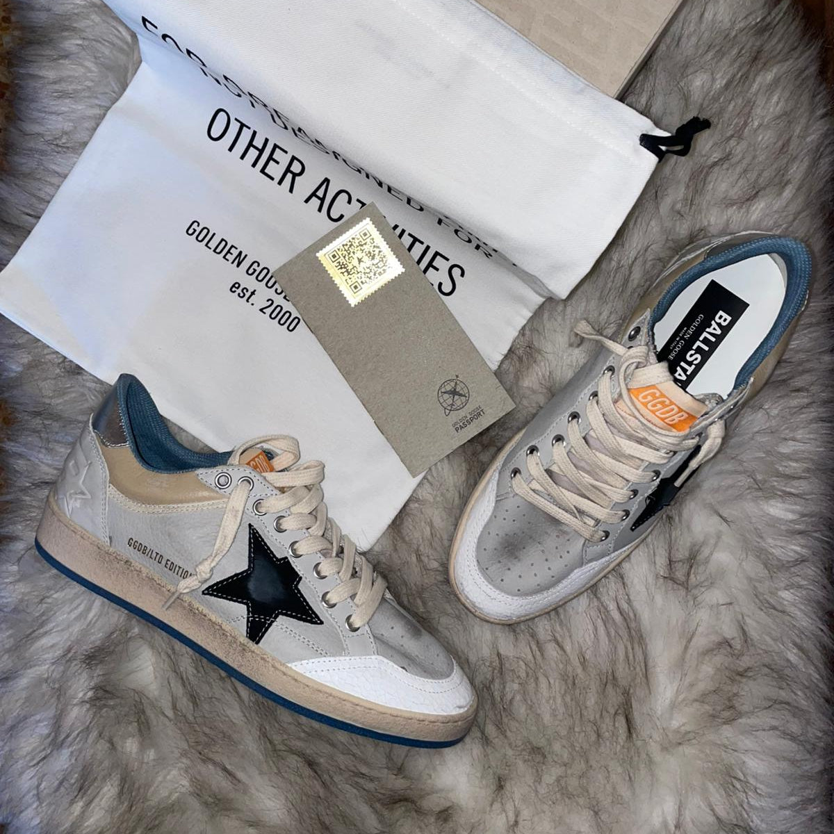 GOLDEN GOOSE BALLSTAR STELLA IN SUEDE BLACK E INTERNO BLUE