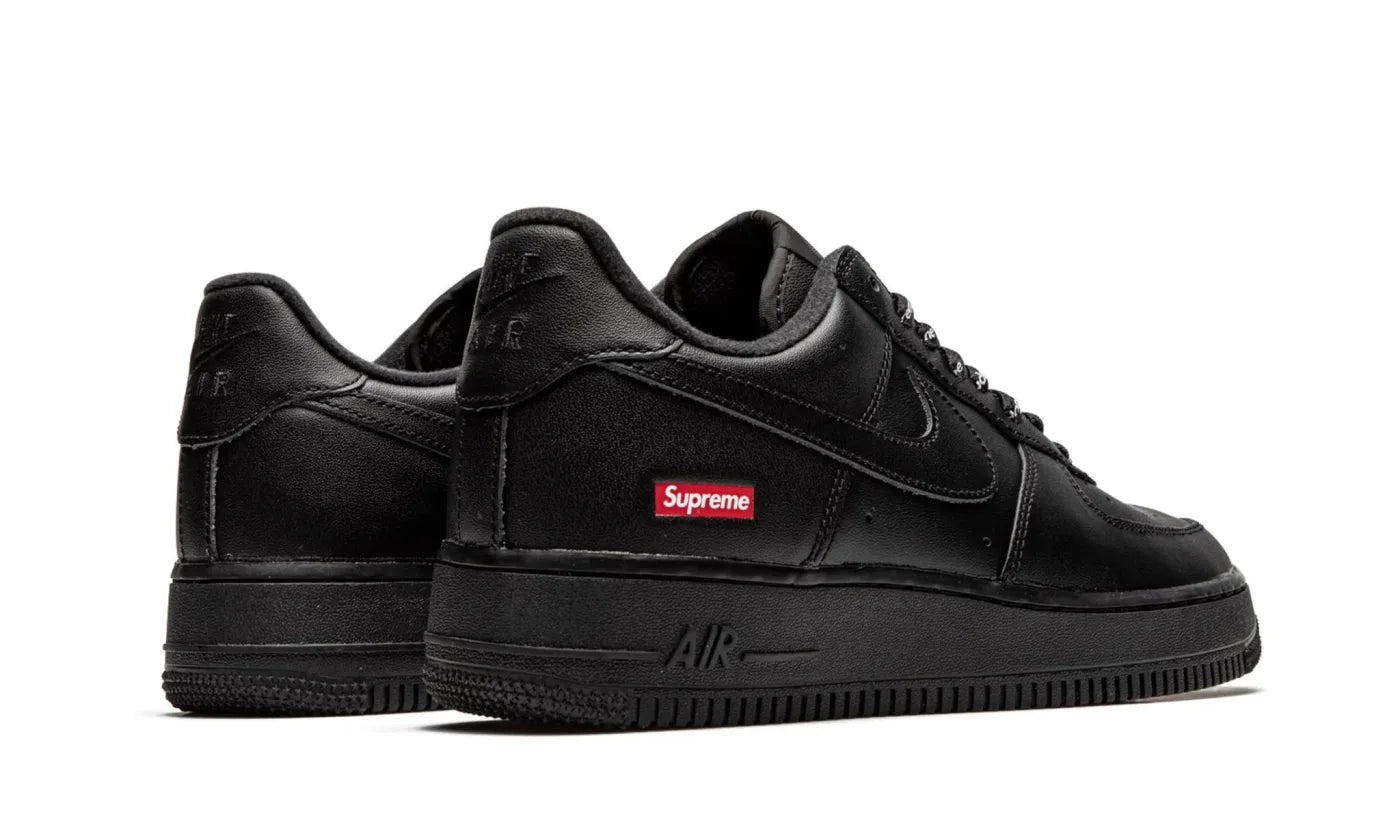 NIKE AIR FORCE 1 LOW SUPREME BLACK