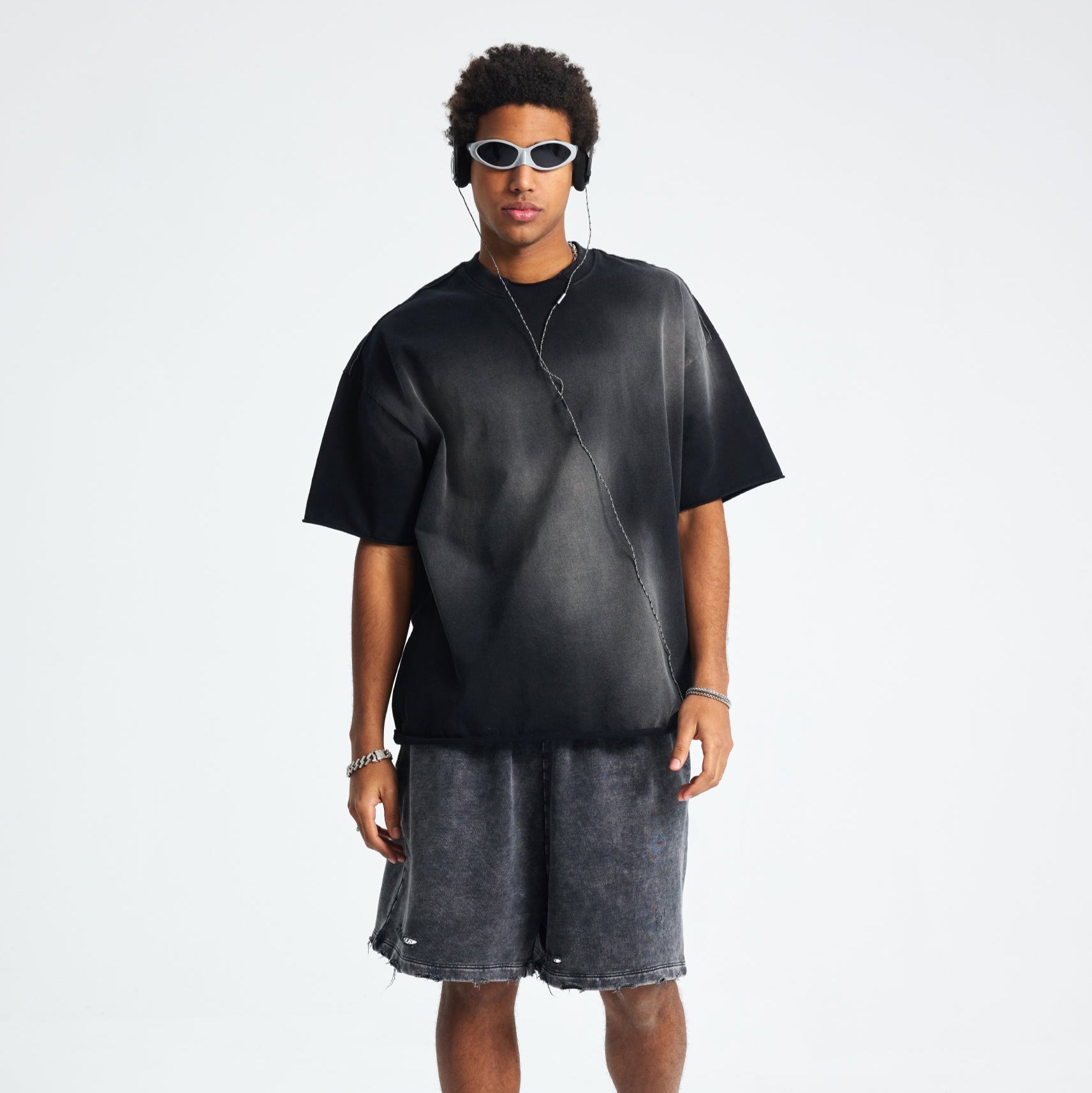 THE DISTRESSED SPRAY FRAYED EDGES TEE BLACK - Shoebuya Brand