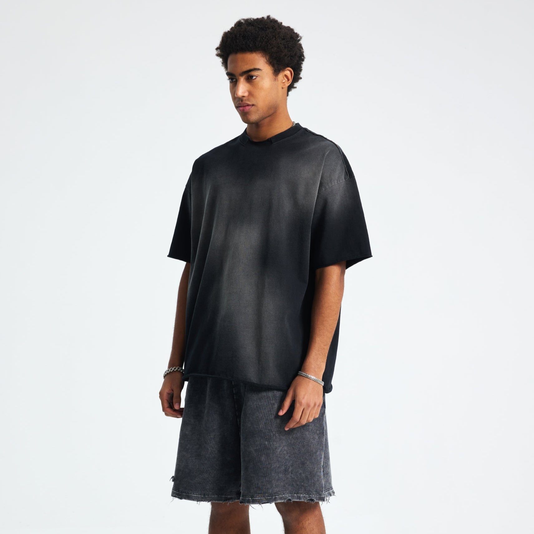 THE DISTRESSED SPRAY FRAYED EDGES TEE BLACK - Shoebuya Brand