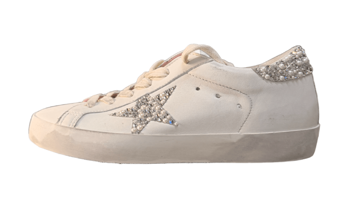 GOLDEN GOOSE SUPER STAR STAR & TAB WITH PEARLS