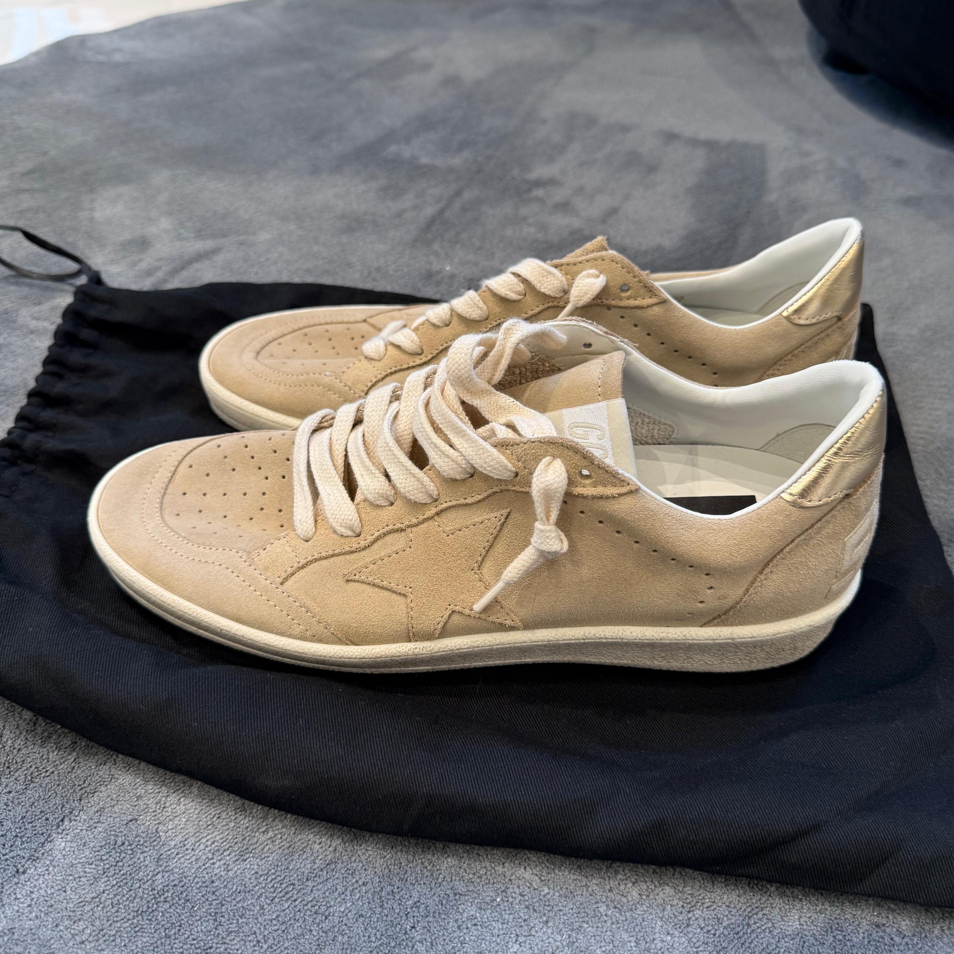 GOLDEN GOOSE BALLSTAR SUEDE BEIGE E TACCO ORO